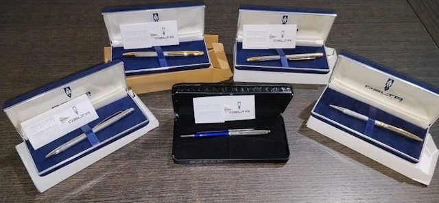 Delta - Lot of 5 - Ballpoint pen