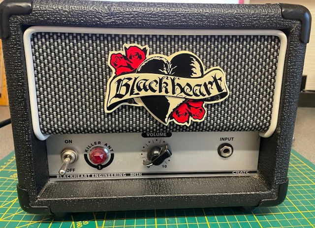 Black Heart - Number of items: 1 - Guitar amplifier - United States - 2007