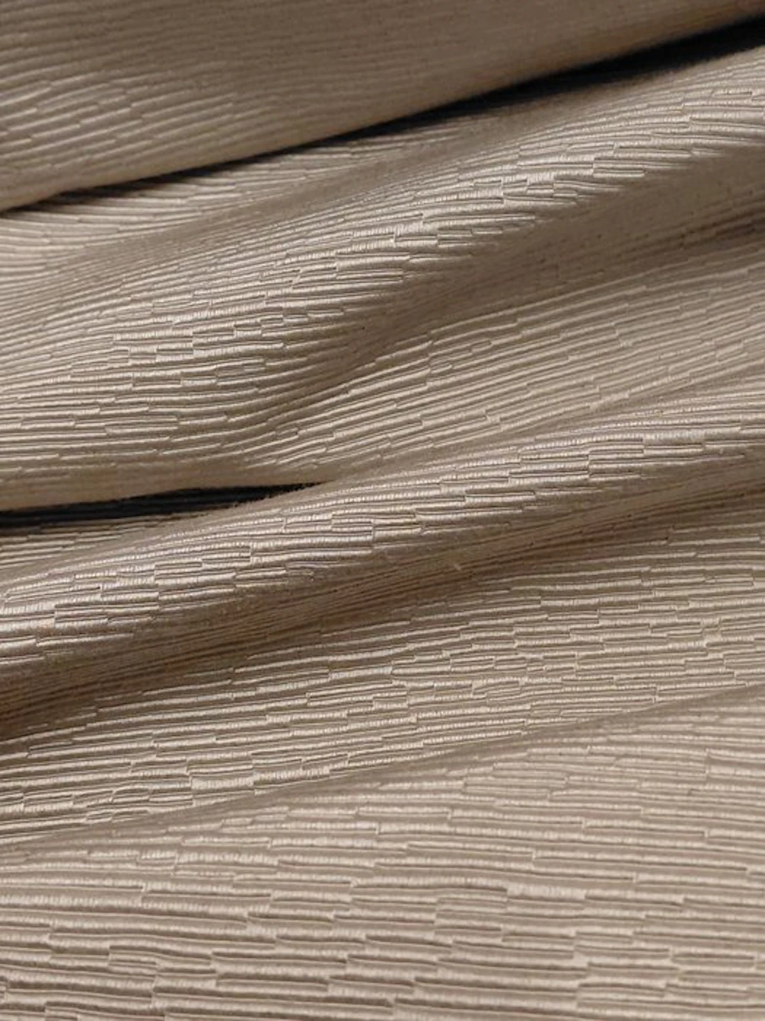 Luxury Fabric DEDAR – Texture Architettonica Perlata...