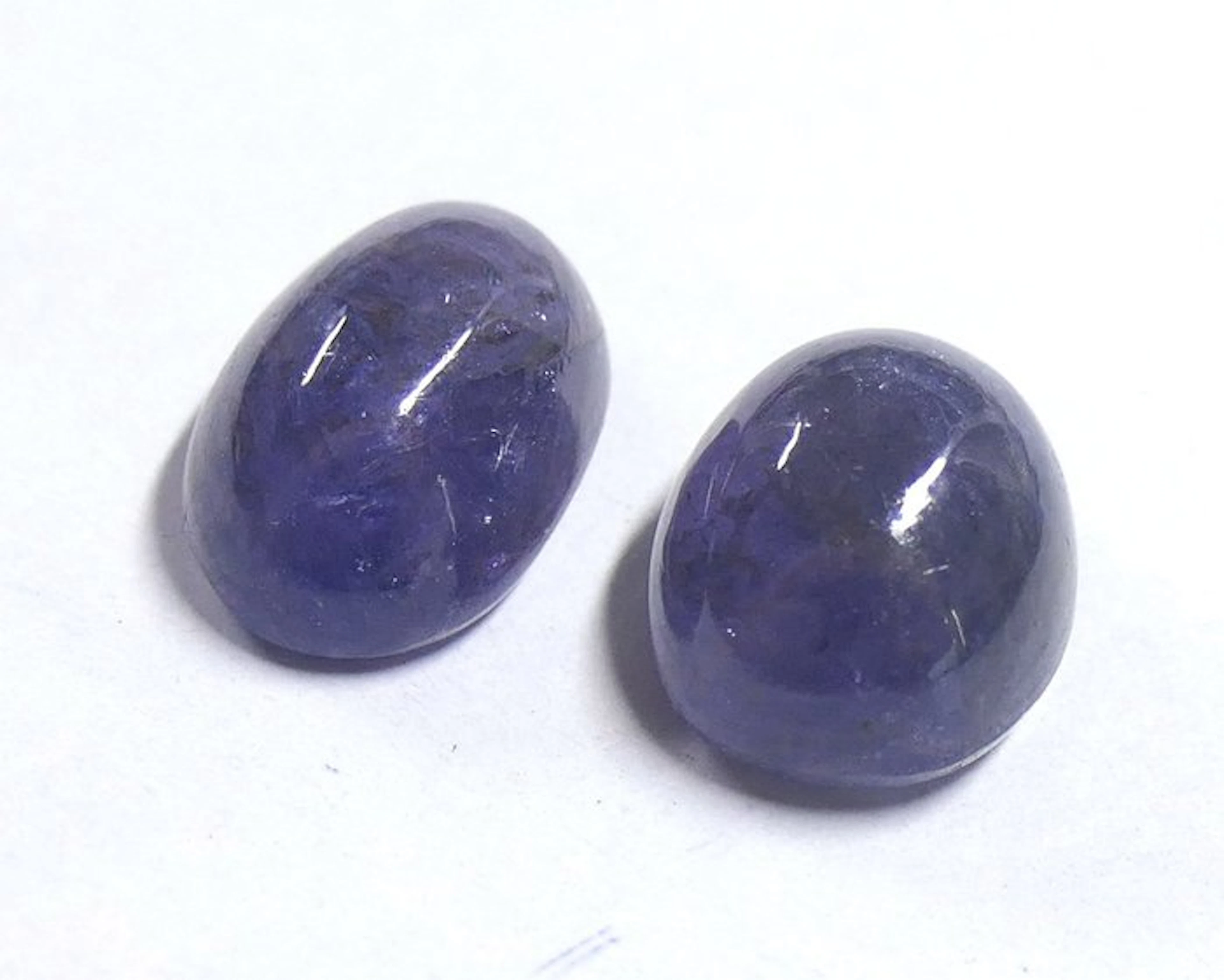 Tanzanites of 100% natural origin Cabochon- 2.02 g - (2)