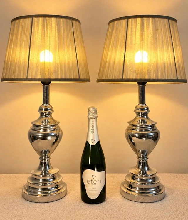 Table lamp (2) - Trophy Chrome - Chrome, Steel, Textile - Riviera Maison style