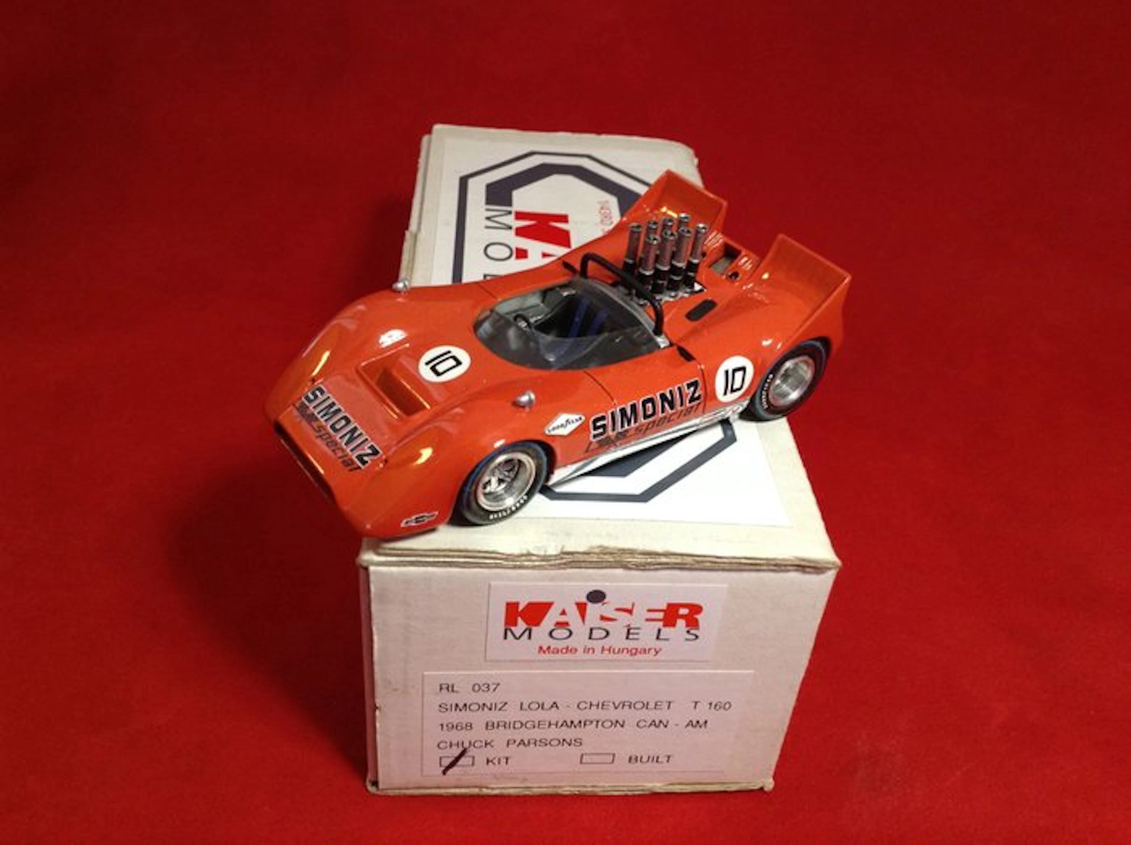 Kaiser Models - made in Hungary 1:43 - Model race car - ref