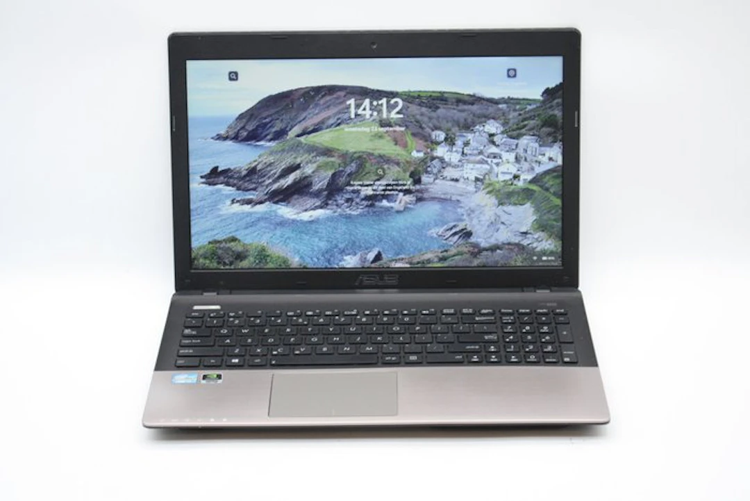 Vintage gaming notebook: Asus K55VD | Intel Core...