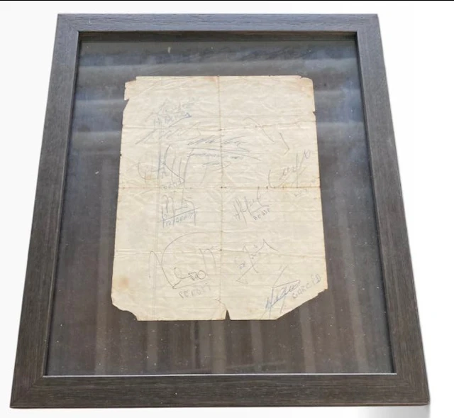 Note - Multisigned by team World Cup 1978 (!) including Diego Maradona