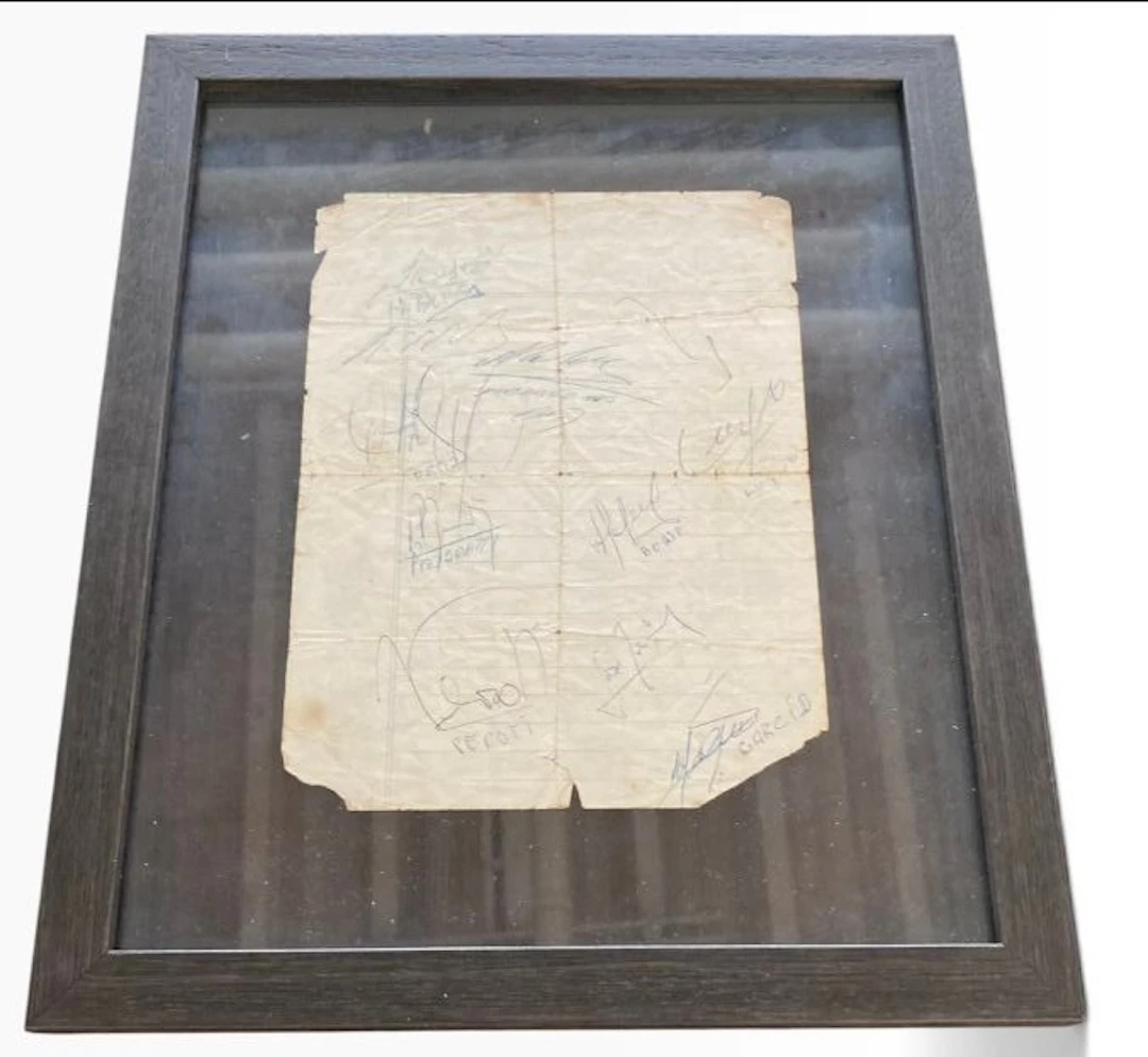 Note - Multisigned by team World Cup 1978 (!) including Diego Maradona