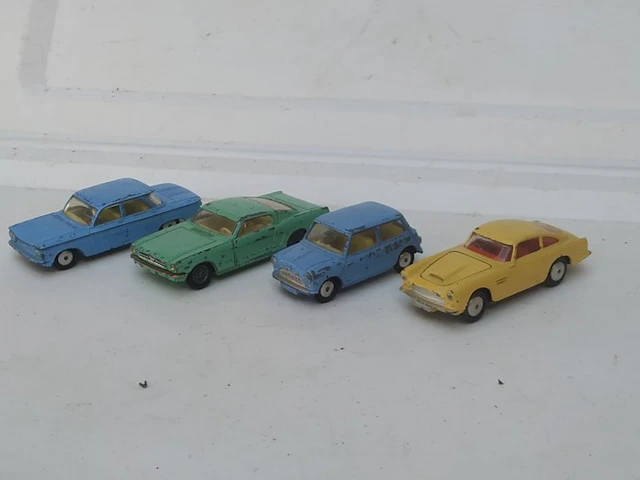 Corgi 1:48 - Model sports car (4) - First Original Issue...