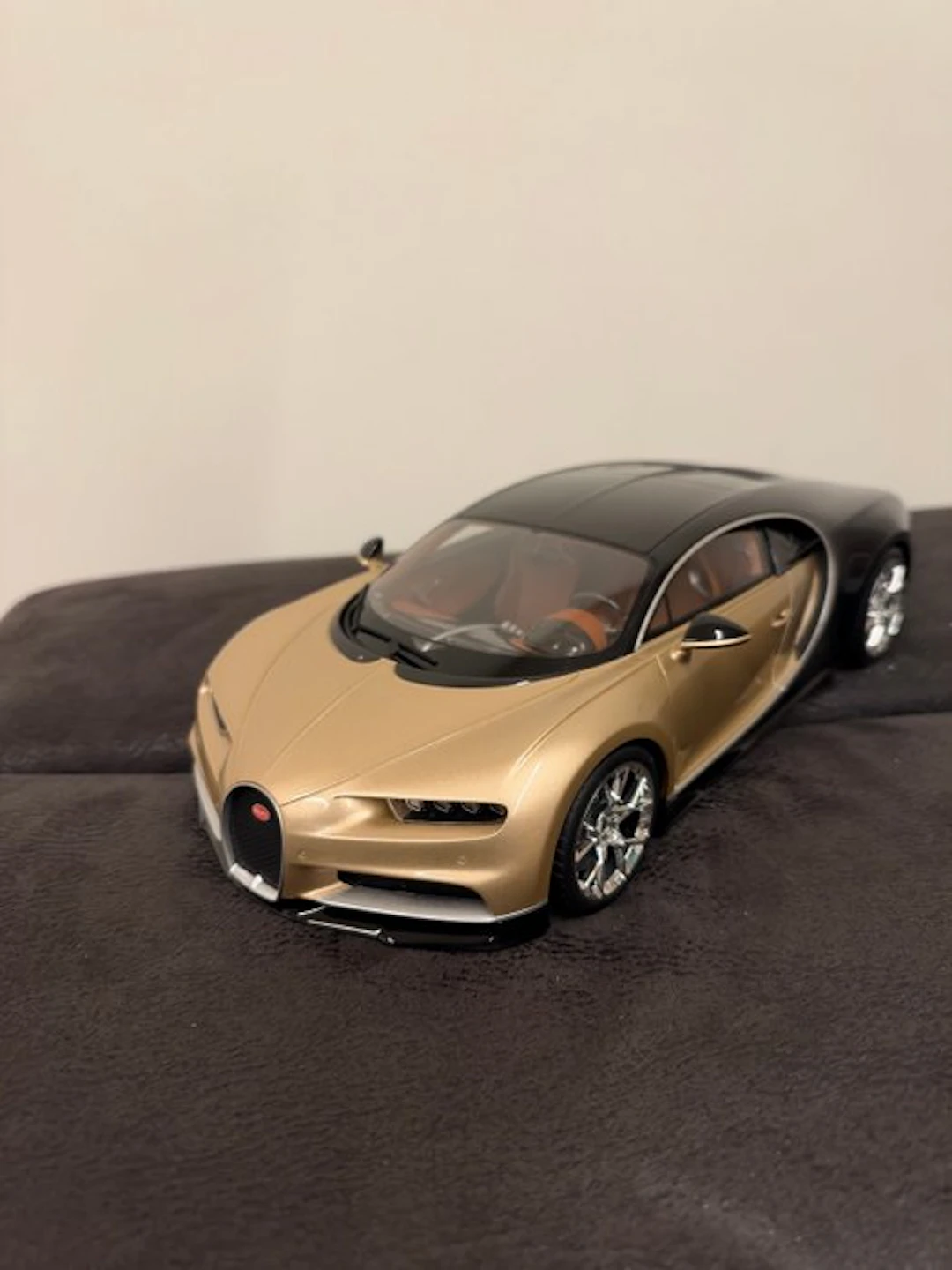 Kyosho 1:12 - Model car - Bugatti Chiron