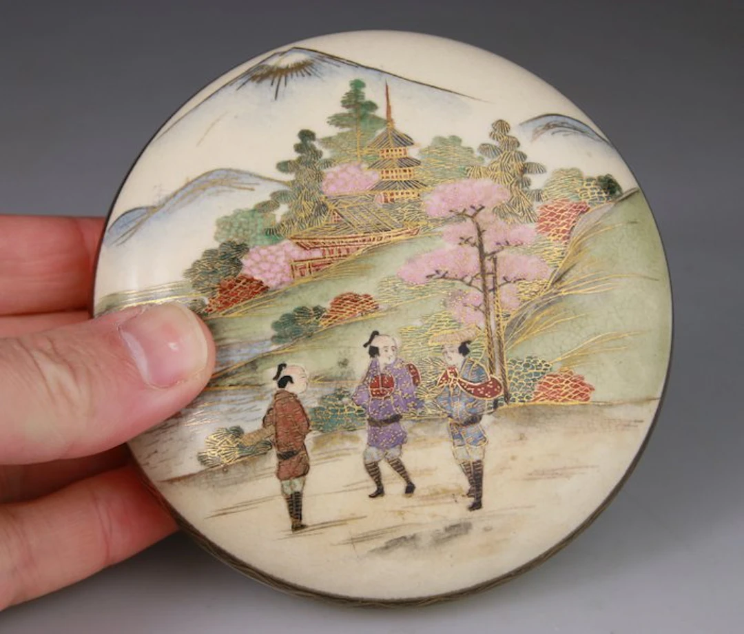 Japanese Satsuma Box - Artist's Mark - Gilding - Porcelain