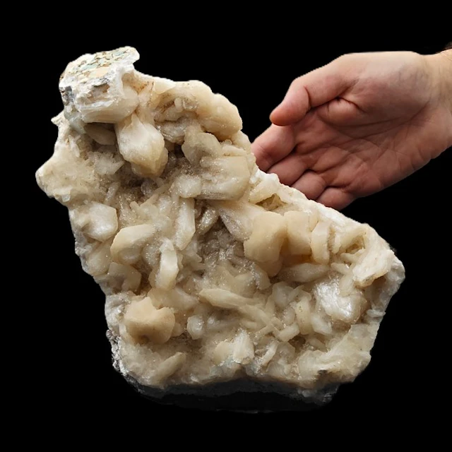 Large pink stilbite rosettes