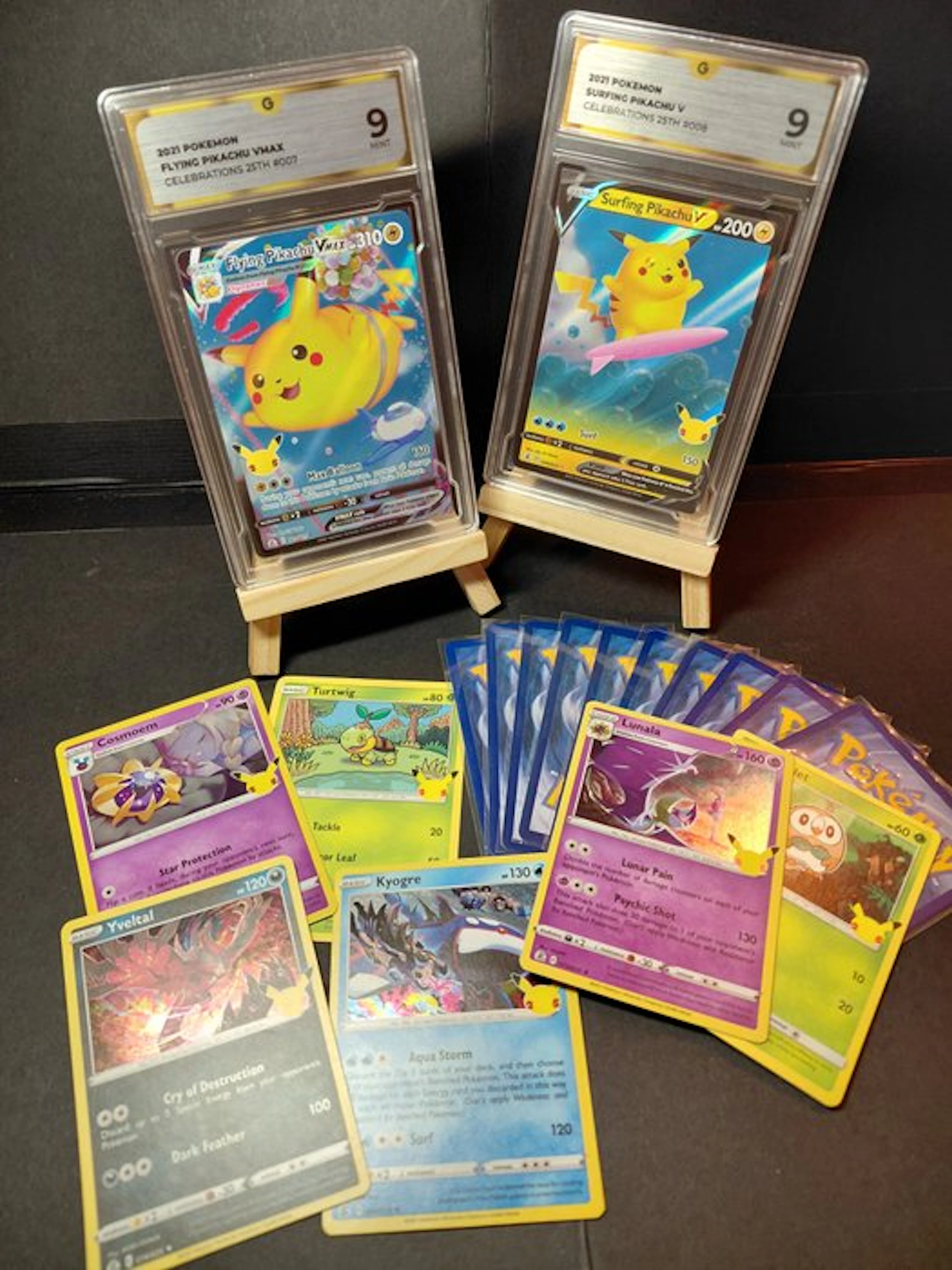 Pokémon - 18 Graded card - Pikachu Celebrations 25th #007...