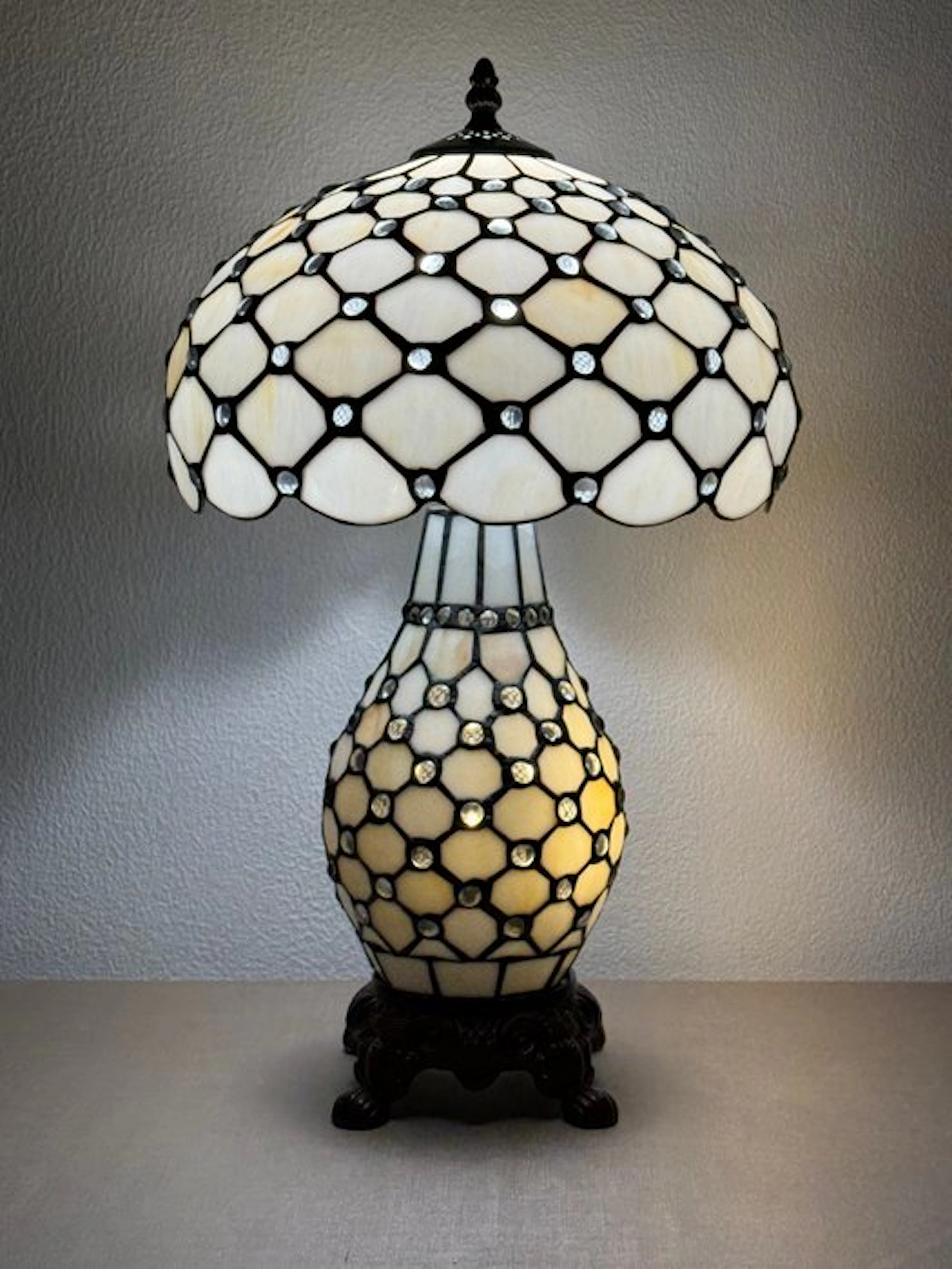Tiffany tafellamp Studio style "Elegant Pearl Amber" met...