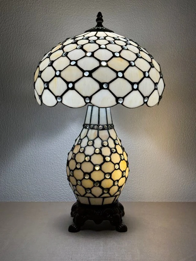 Tiffany tafellamp Studio style "Elegant Pearl Amber" met...