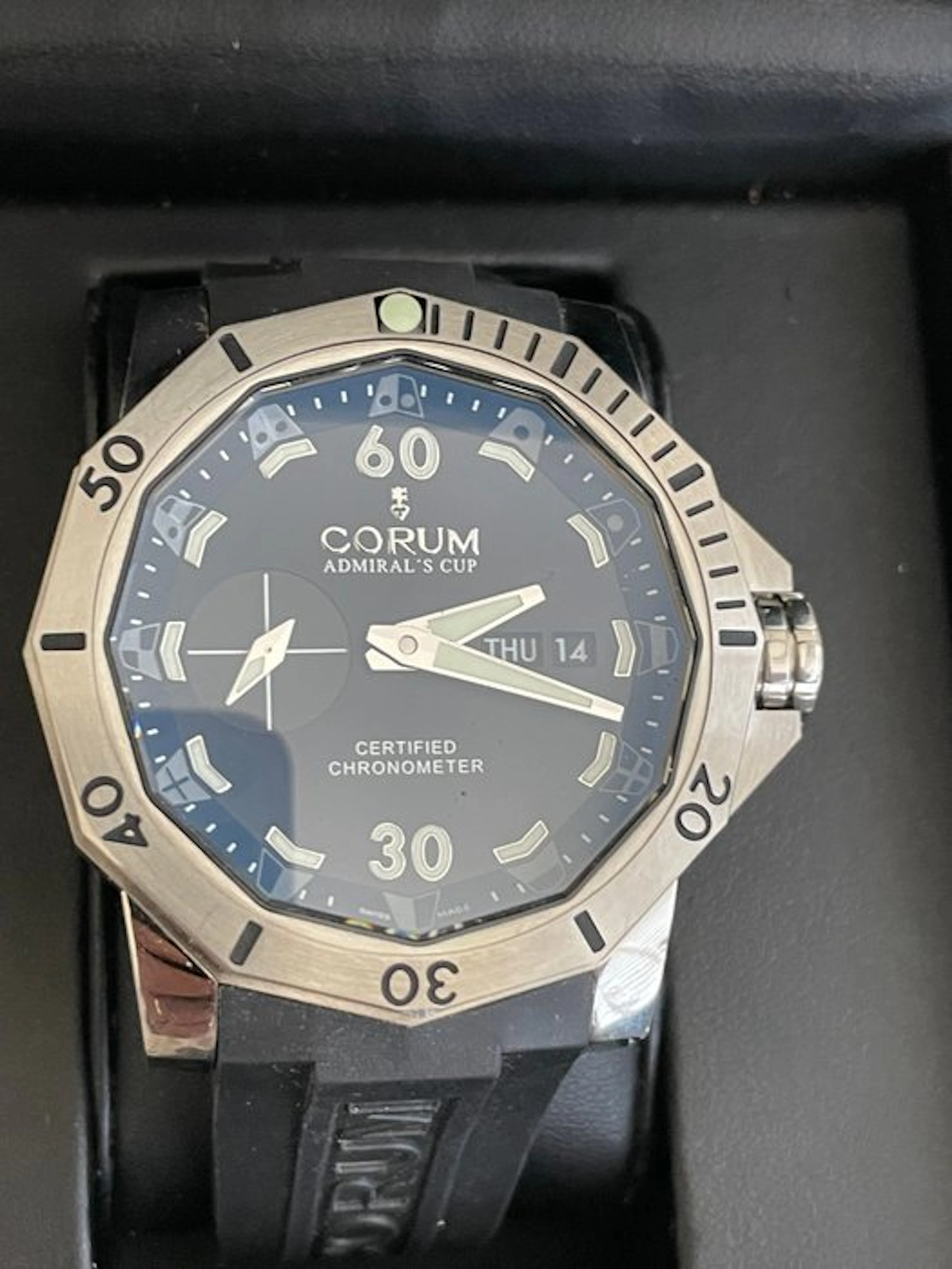 Corum - Admiral’s Cup Seafender 48 Dive - 2277274 - Men - 2014
