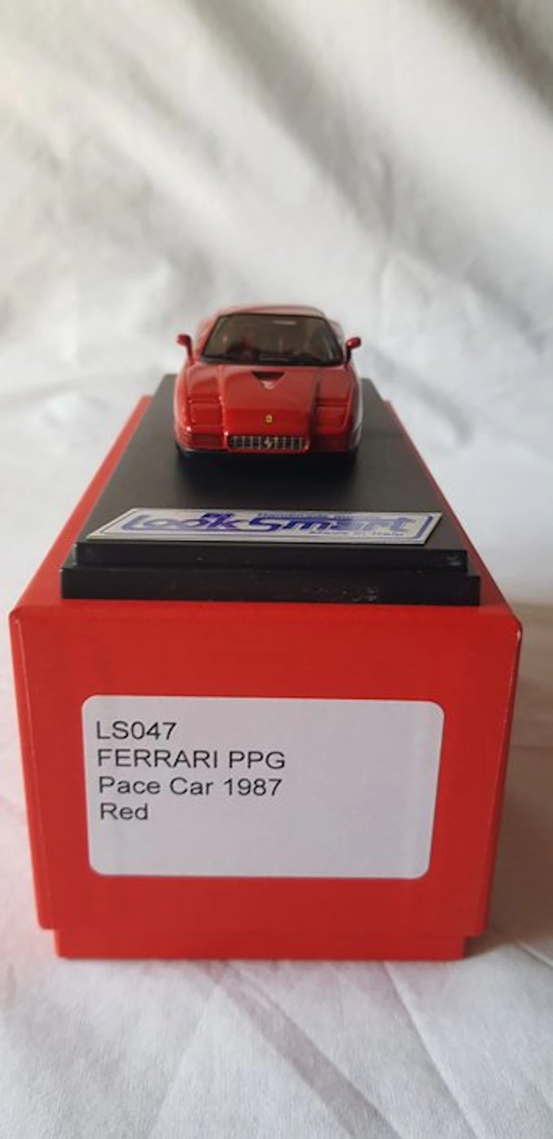 Look Smart 1:43 - Model car - Ferrari Testarossa PPG Pace Car 1987