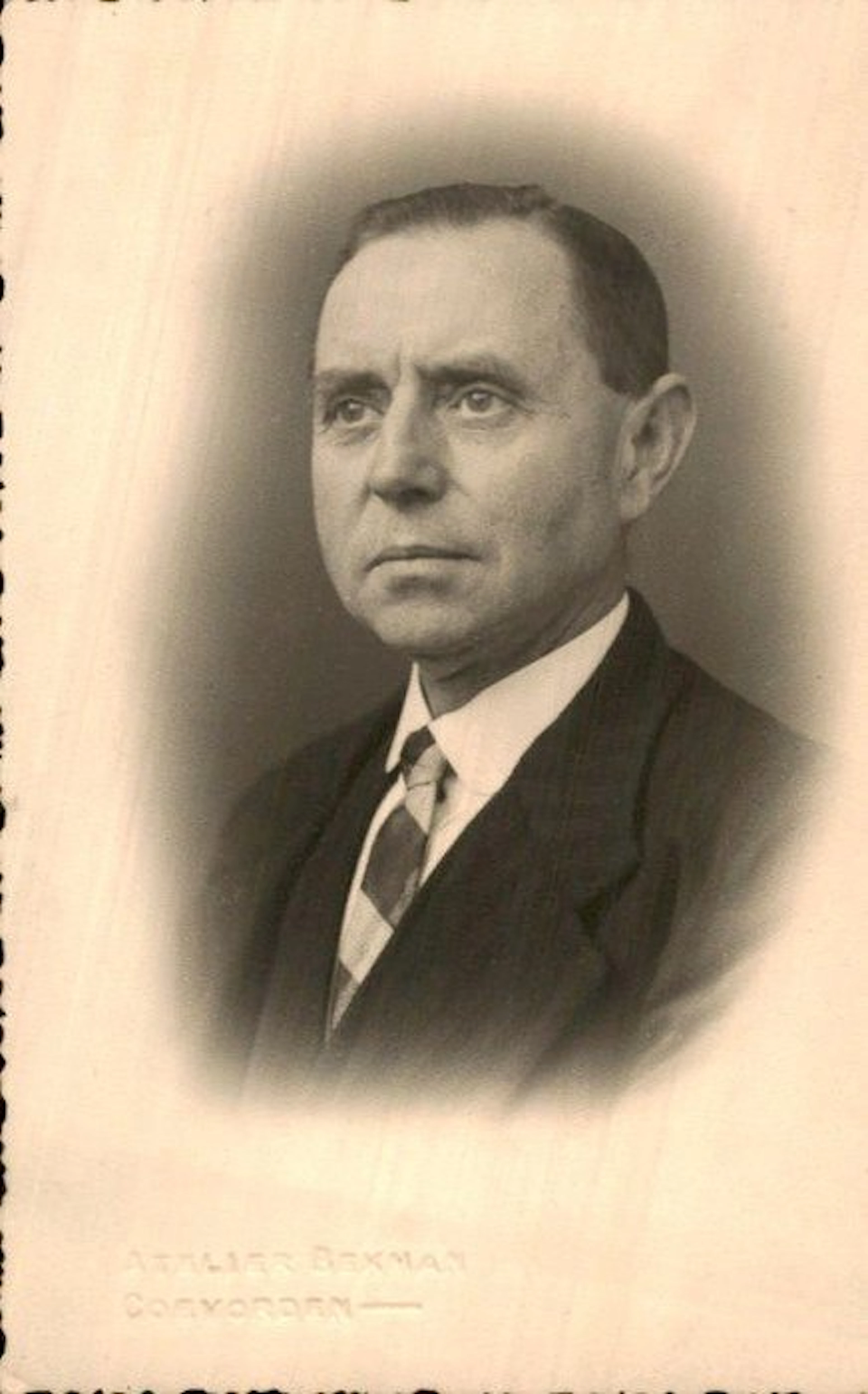 Men / man - Postcard (104) - 1900-1999
