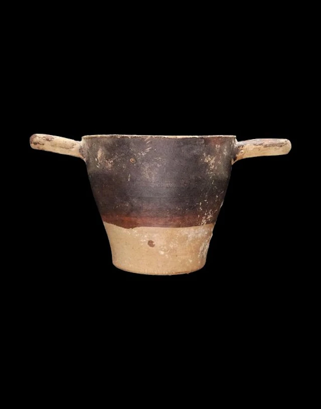Etruscan Ceramic Etruscan skyphos - 7th/6th century AD.