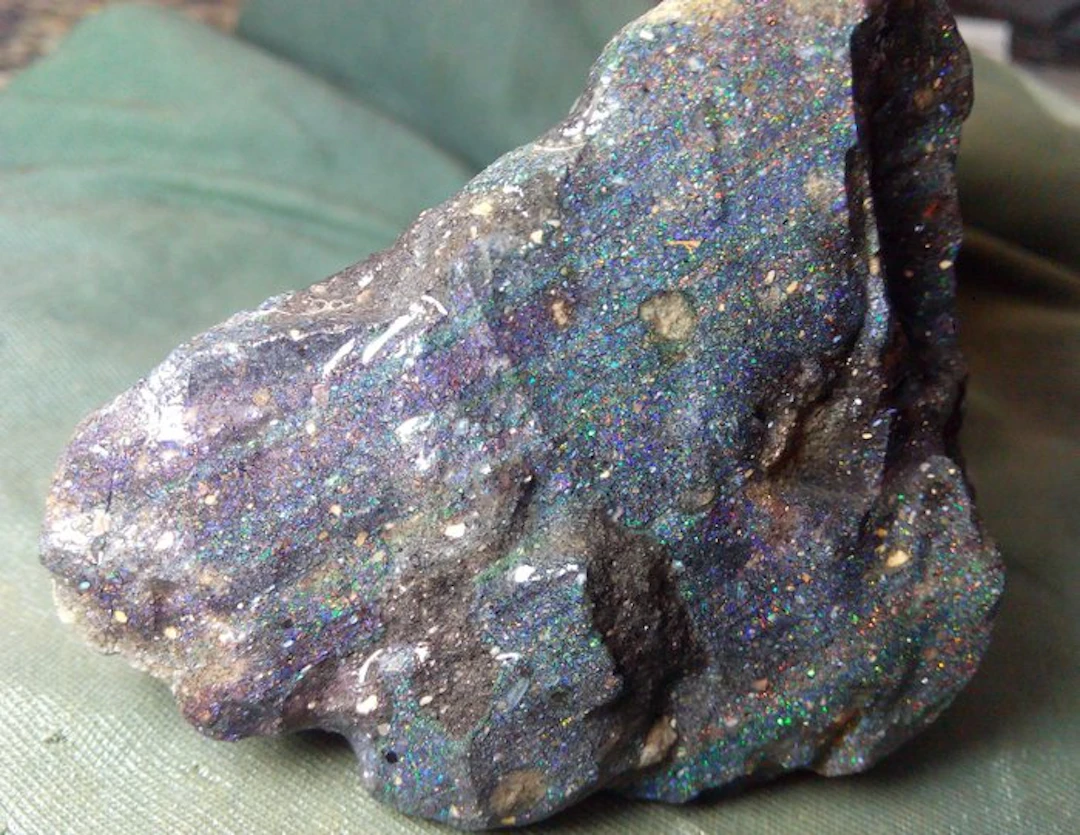925 cts - Museum - HUGE Honduras Black Opal Rough - Top Colors- 185 g