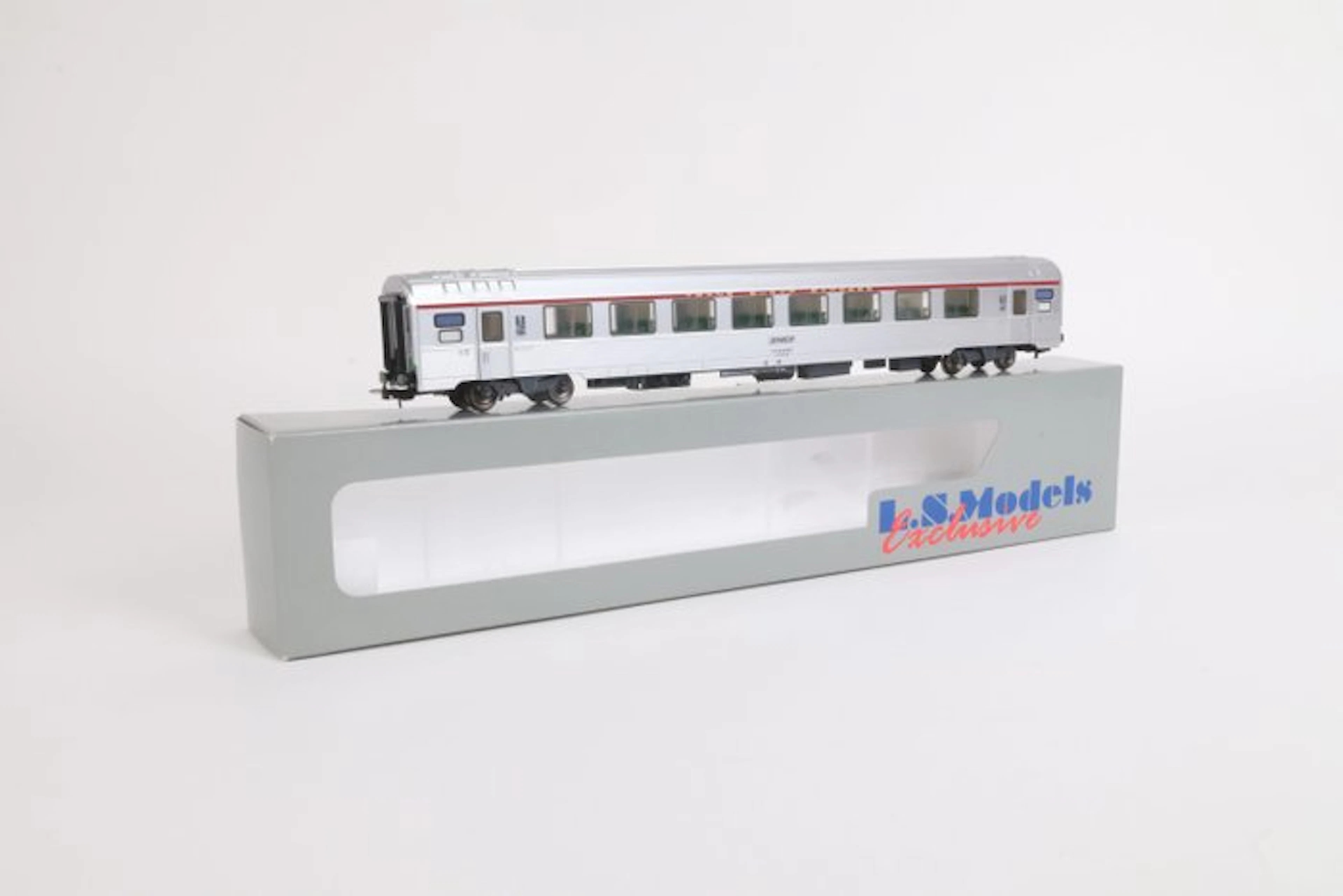 L.S. Models H0 - 41022-1 - Model train passenger carriage...