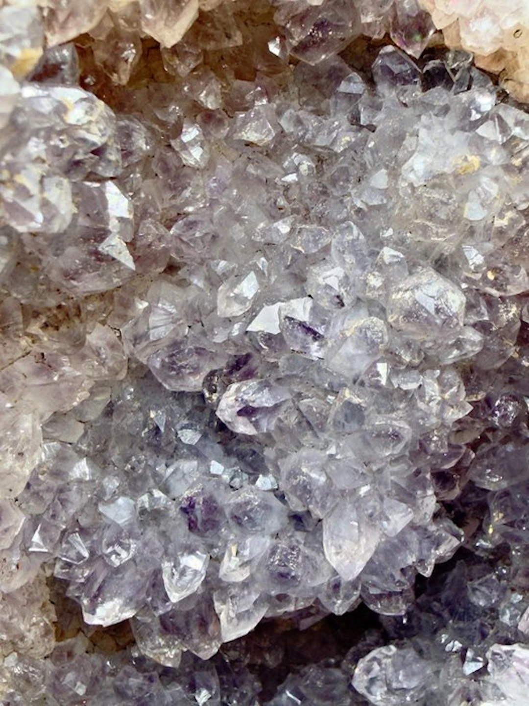 Amethyst quartz Geode - Height: 16 cm - Width: 10 cm- 909 g - (1)