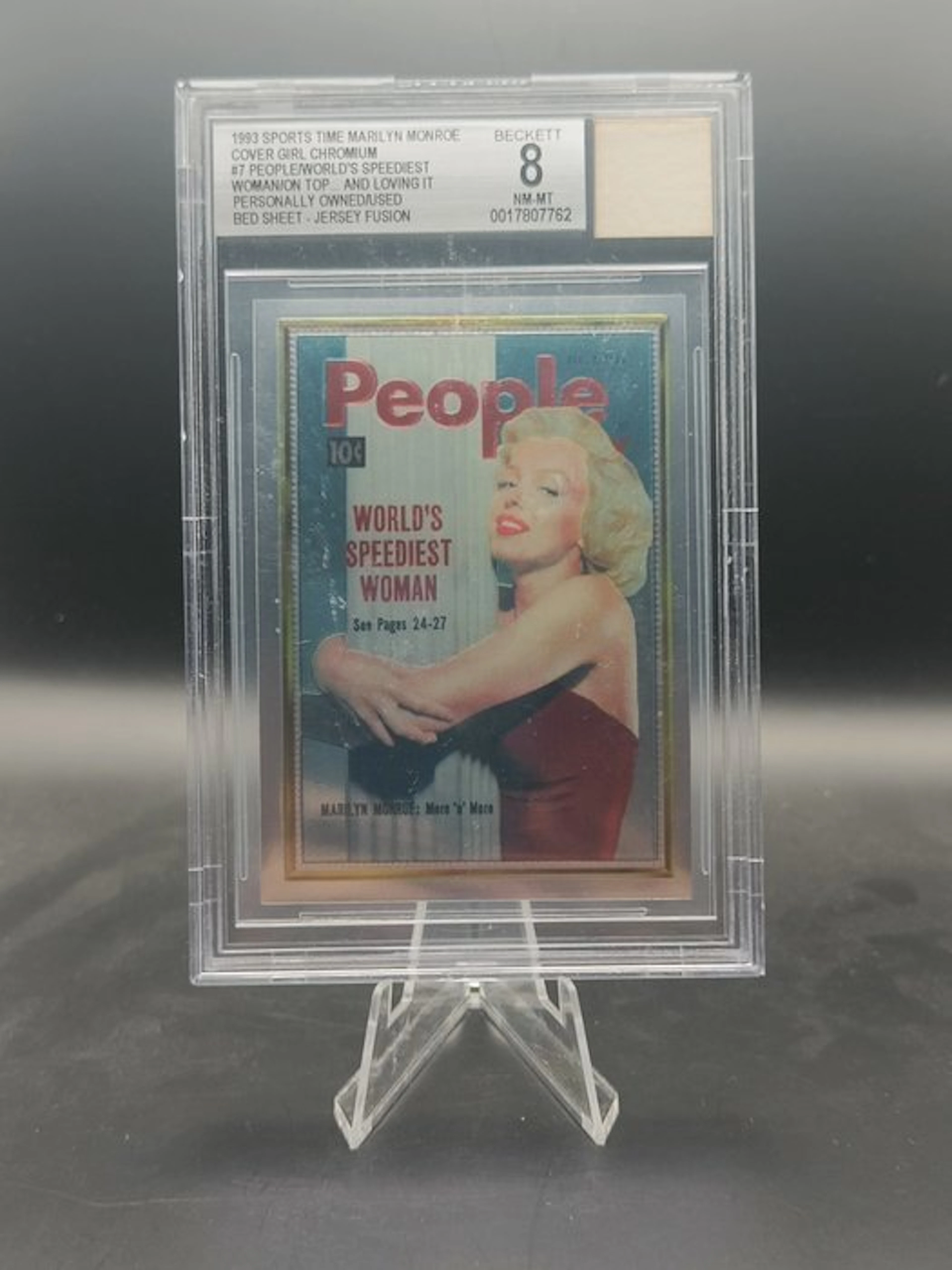 Marilyn Monroe Swatch/Patch Relic Graded card - Beckett 8