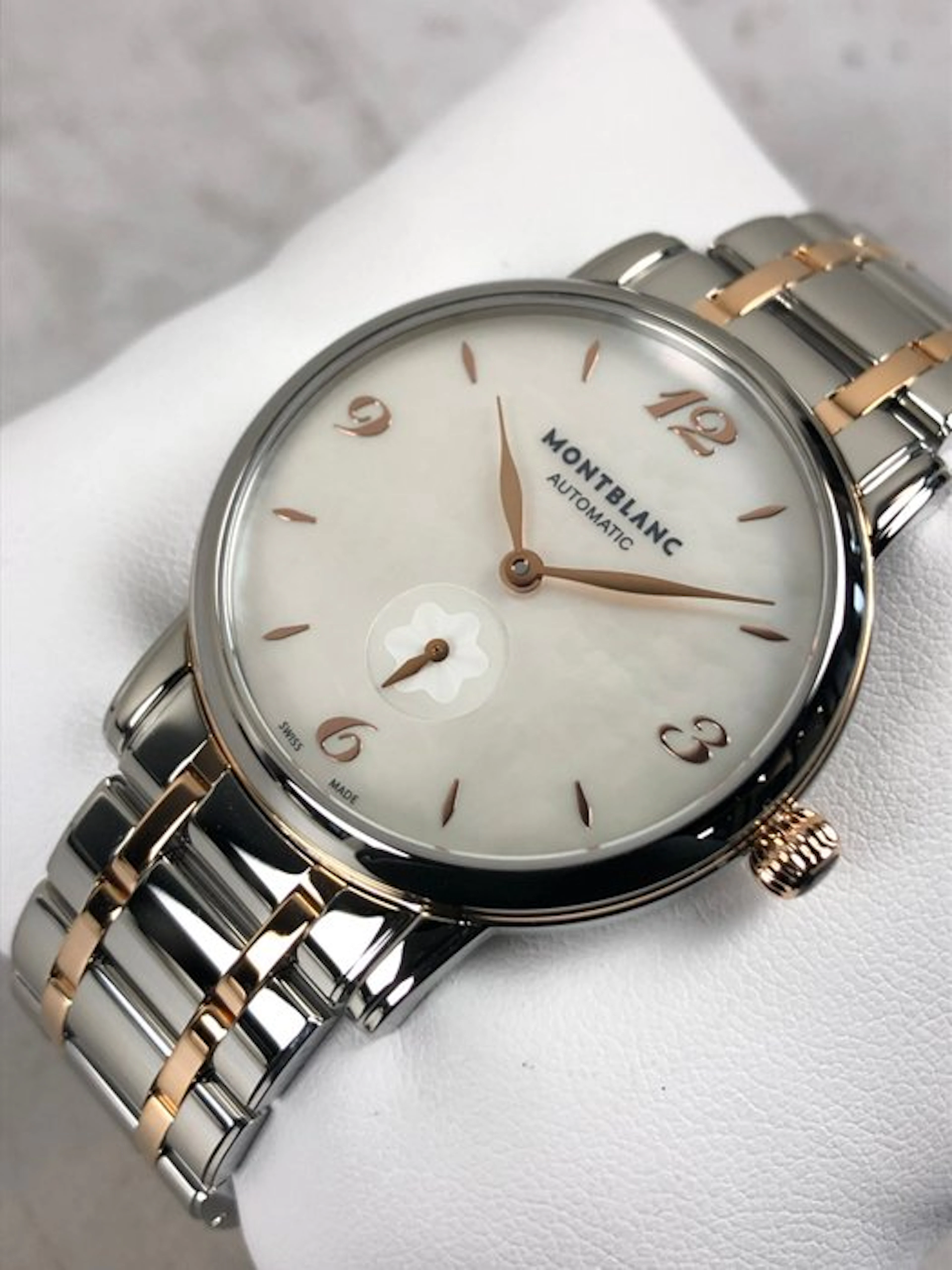 Montblanc - Star Classique Pearl Gold Steel Automatic...