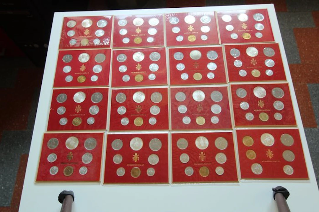 Vatican. Serie divisionale 1963-1978 (16 set) (No reserve price)