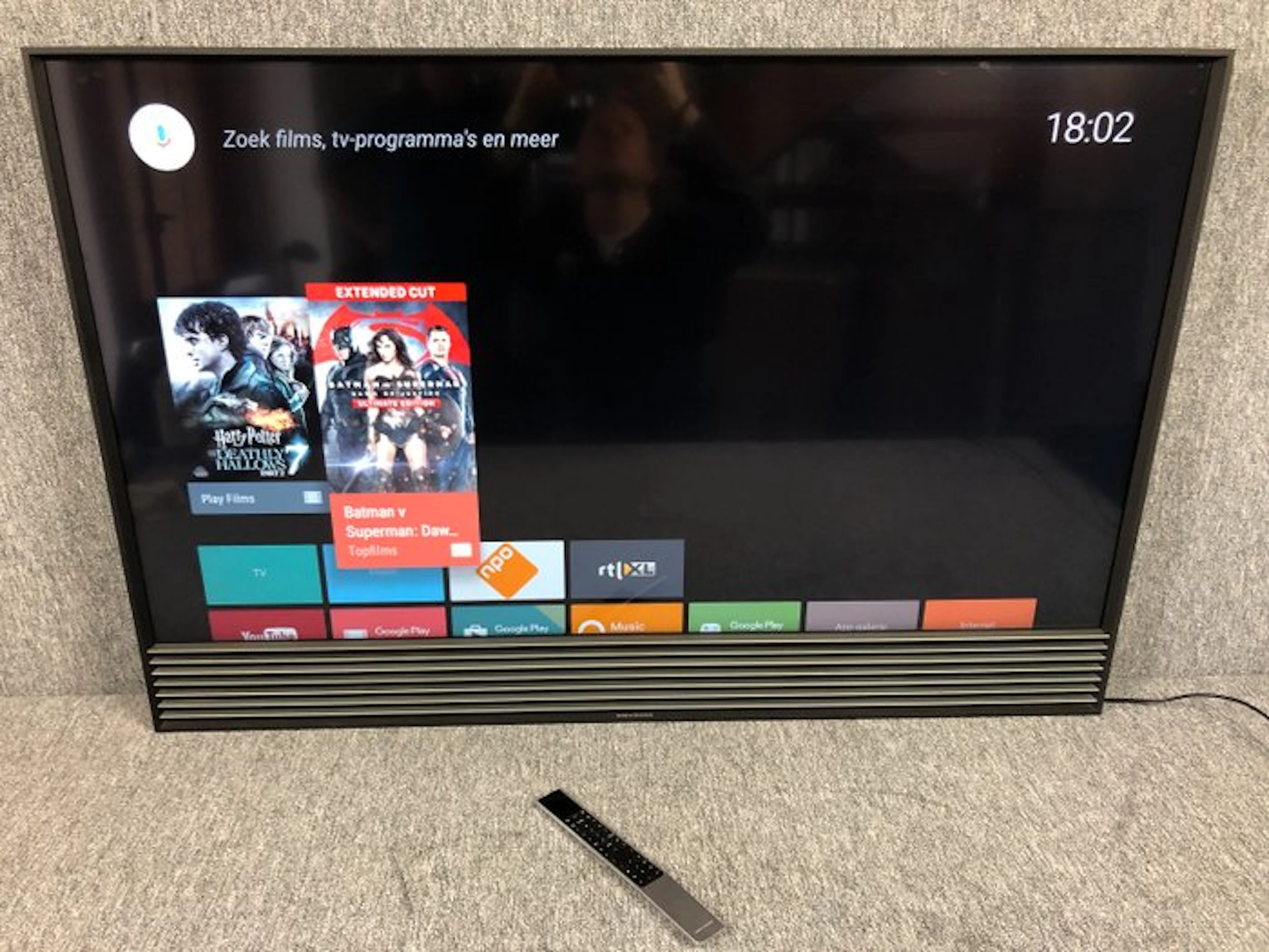 Flat screen TV (3) - Beovision Horizon 48 + WB