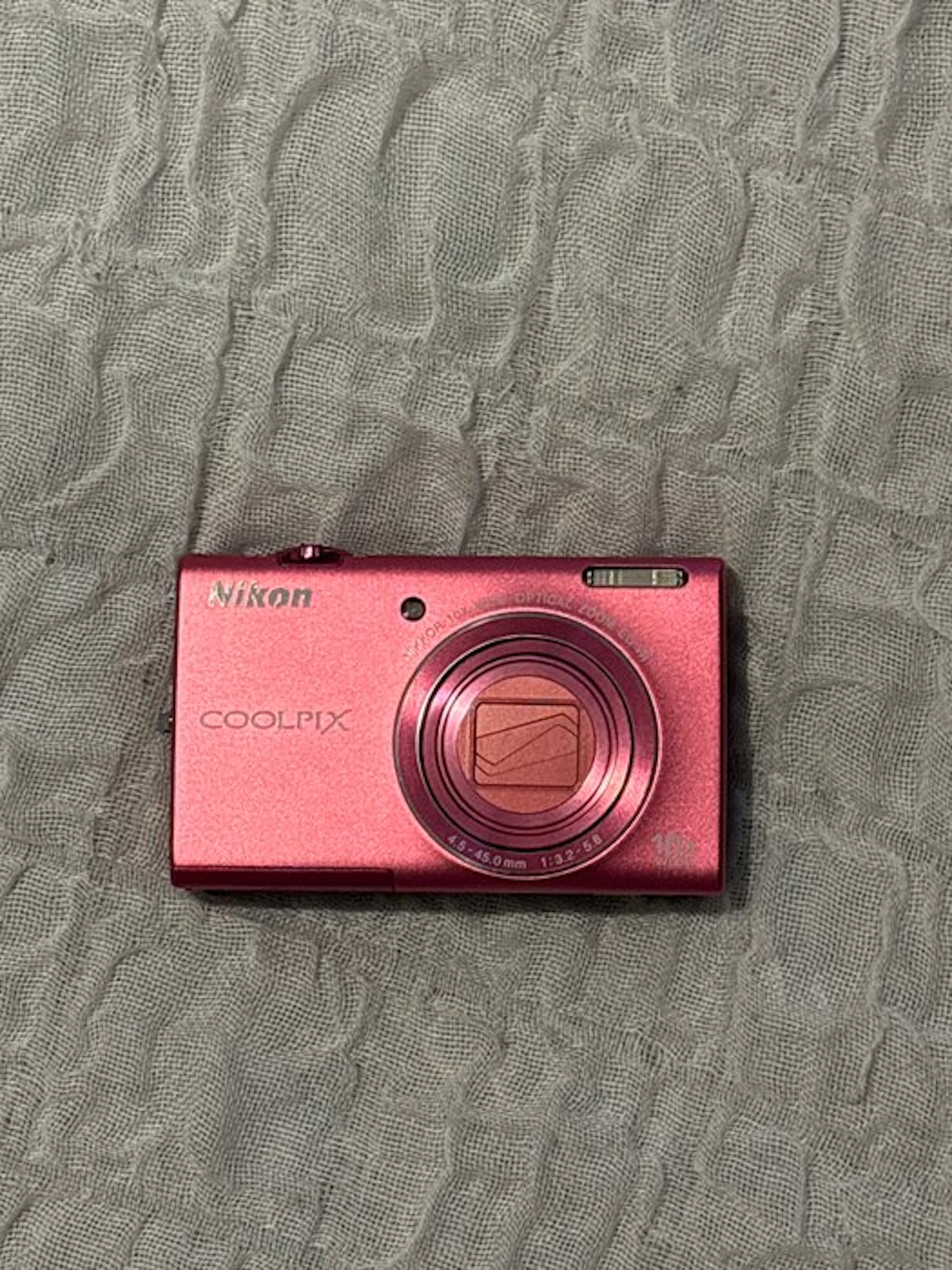 Nikon COOLPIX S6200 Digital compact camera