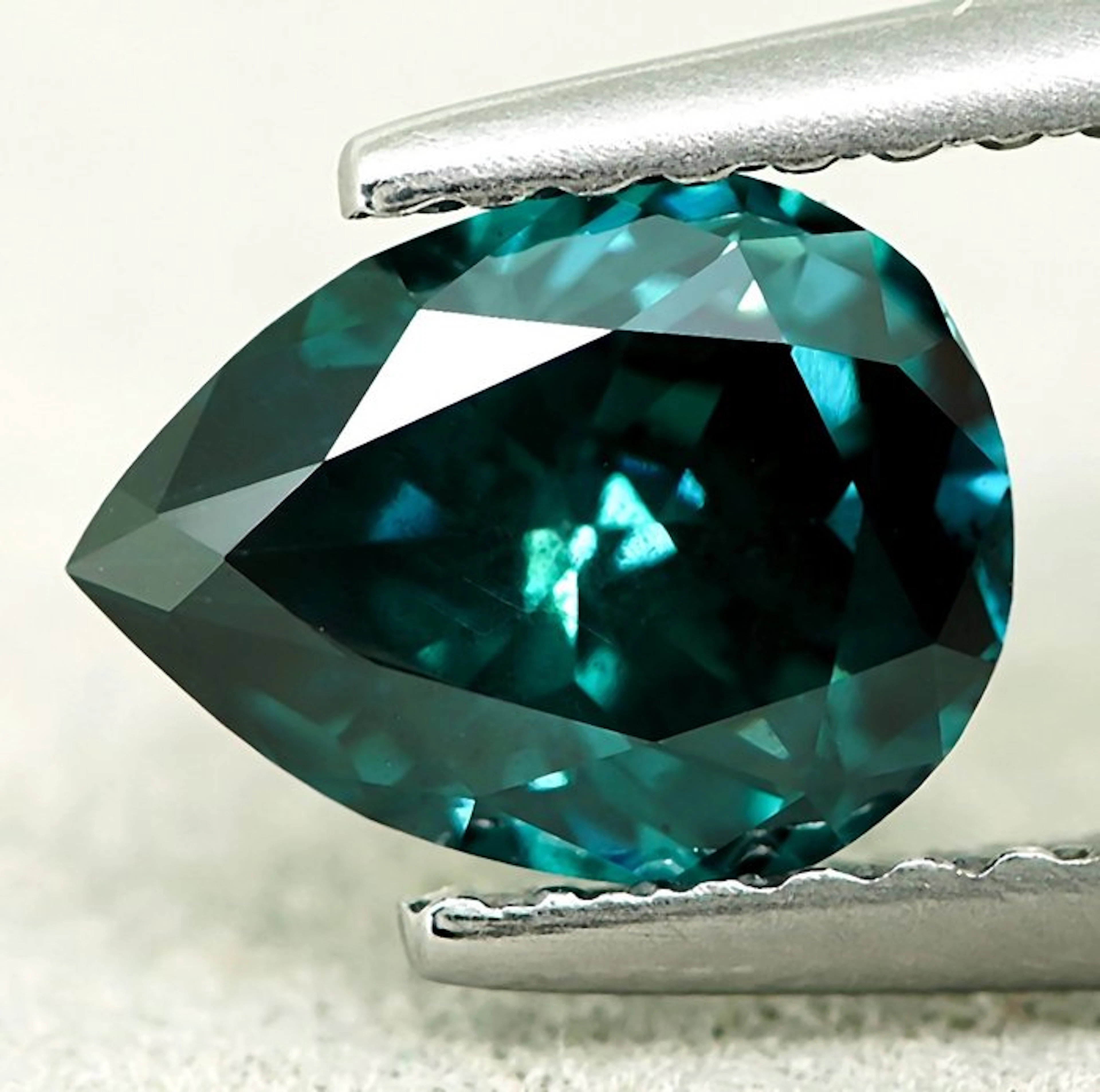 1 pcs Diamond (Colour-treated) - 1.09 ct - Pear - Fancy...