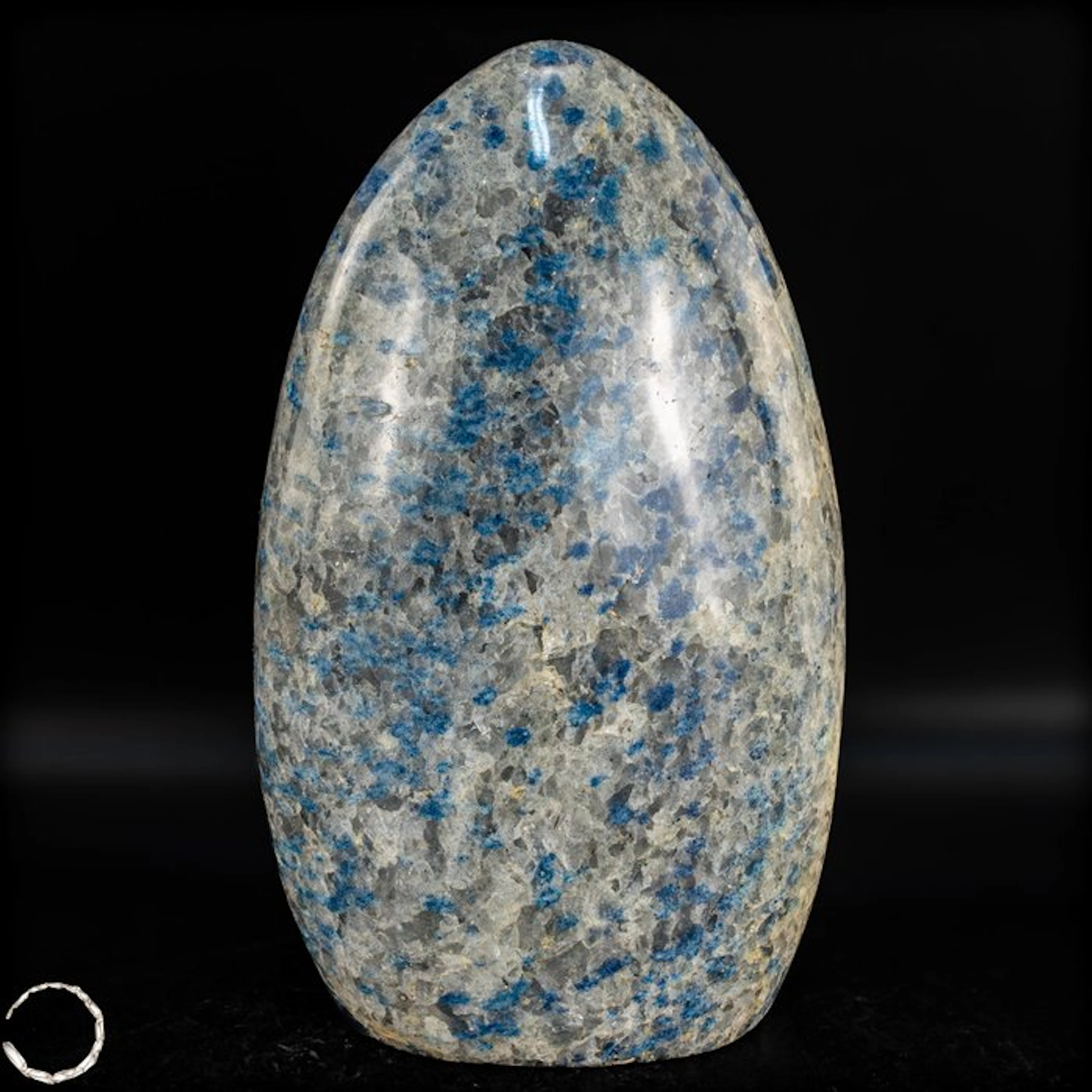 Natural K2 freeform from Madagascar – an exceptional...