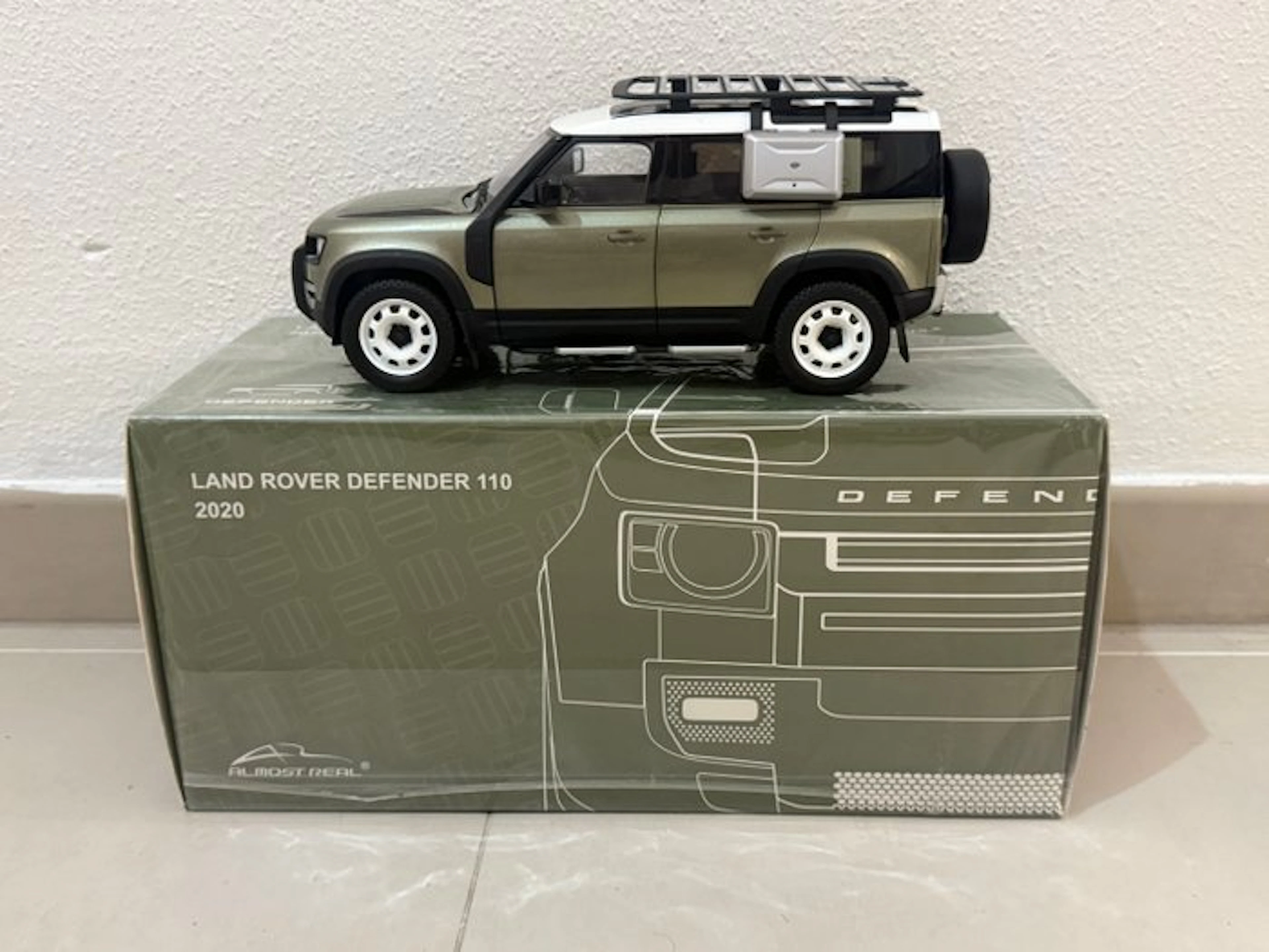 Almost Real 1:18 - Model car - Land Rover Defender 110 2020