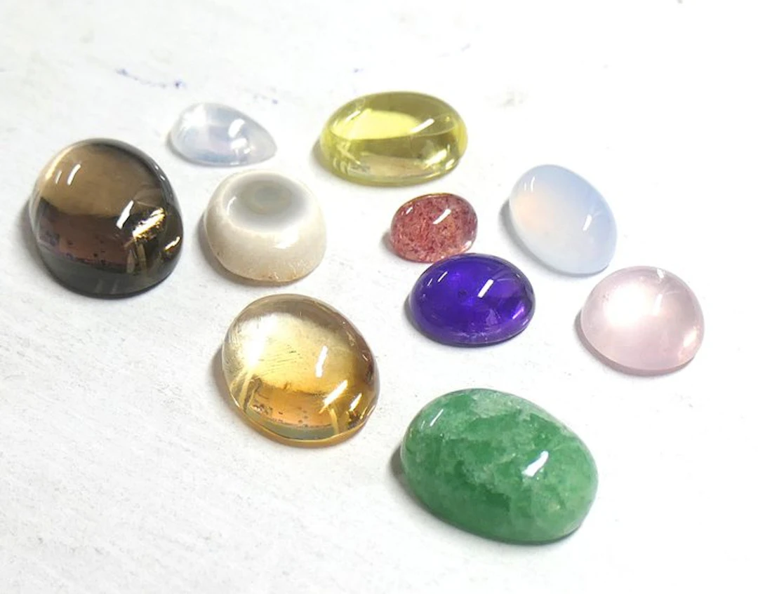 Collection of 100% natural quartz Cabochon- 15.55 g - (10)