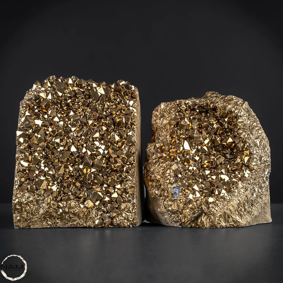 Golden Aura-Druse – Extravagant elegance with intense...