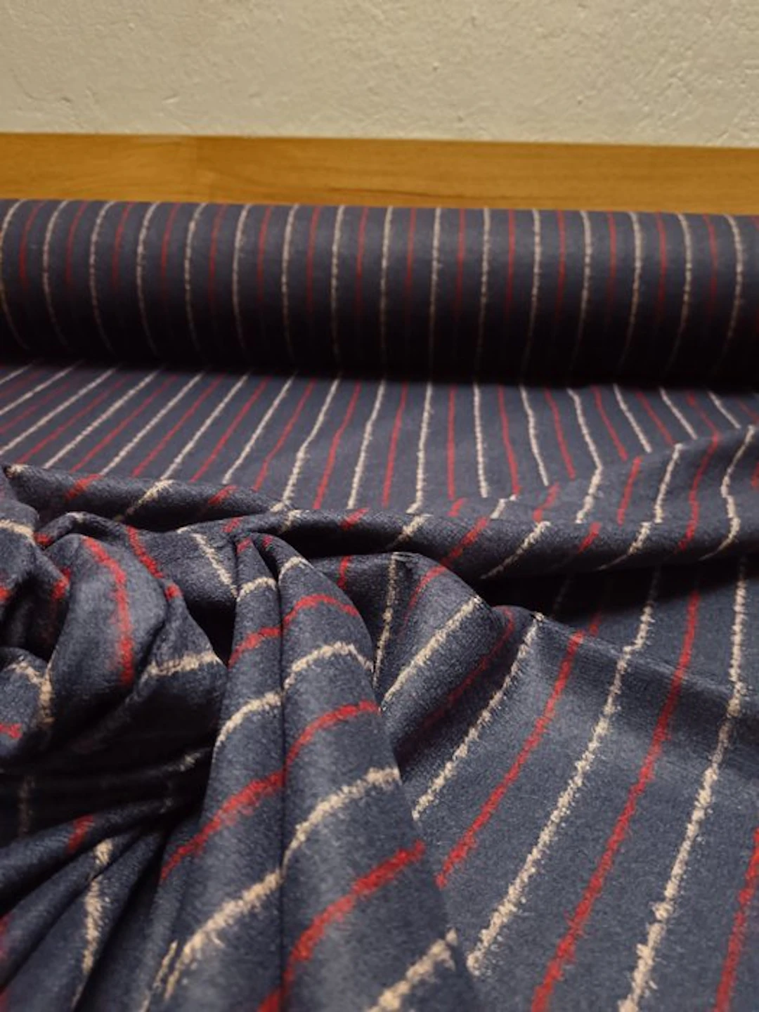 Pure wool jersey E 679 measures 5x1.80 m - Textile - 500...