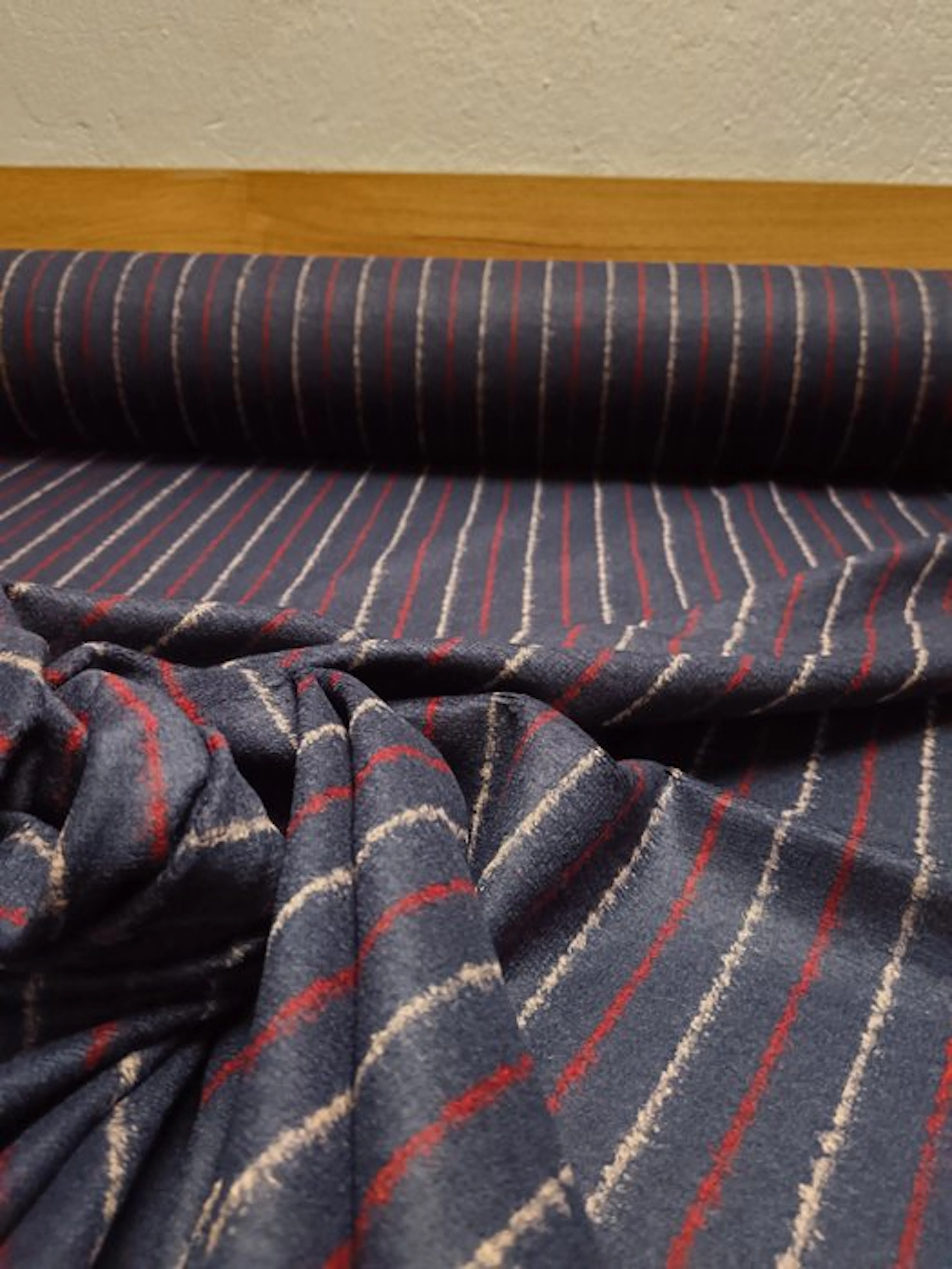 Pure wool jersey E 679 measures 5x1.80 m - Textile - 500...
