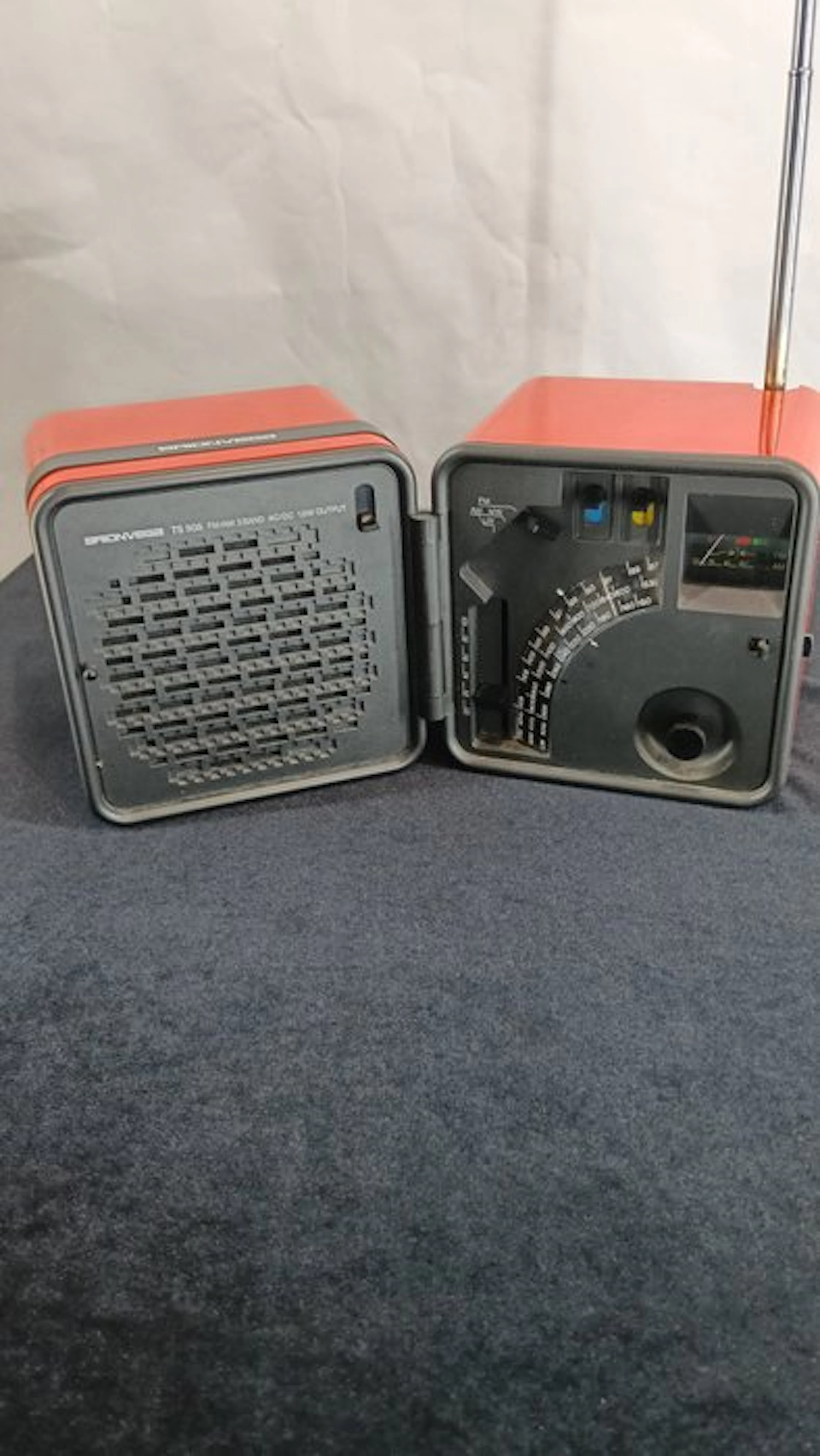 Brionvega Marco Zanuso - TS 505a / 2-Piece Folding 'Cubo' Portable radio