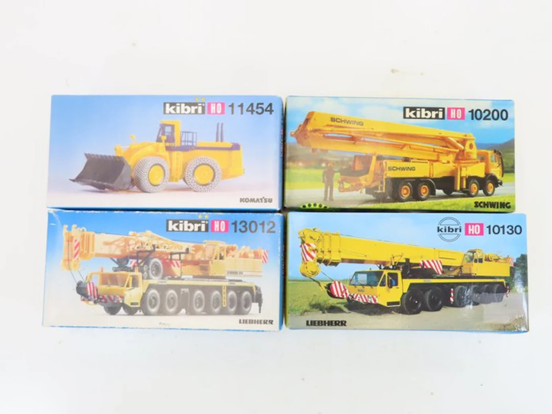 Kibri H0 - 10130/10200/11454/13012 - Model train building...