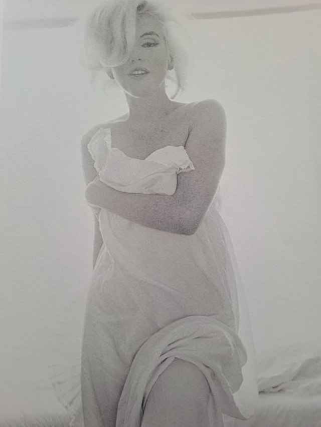 Bert Stern (1929–2013) - MARILYN MONROE TOGA