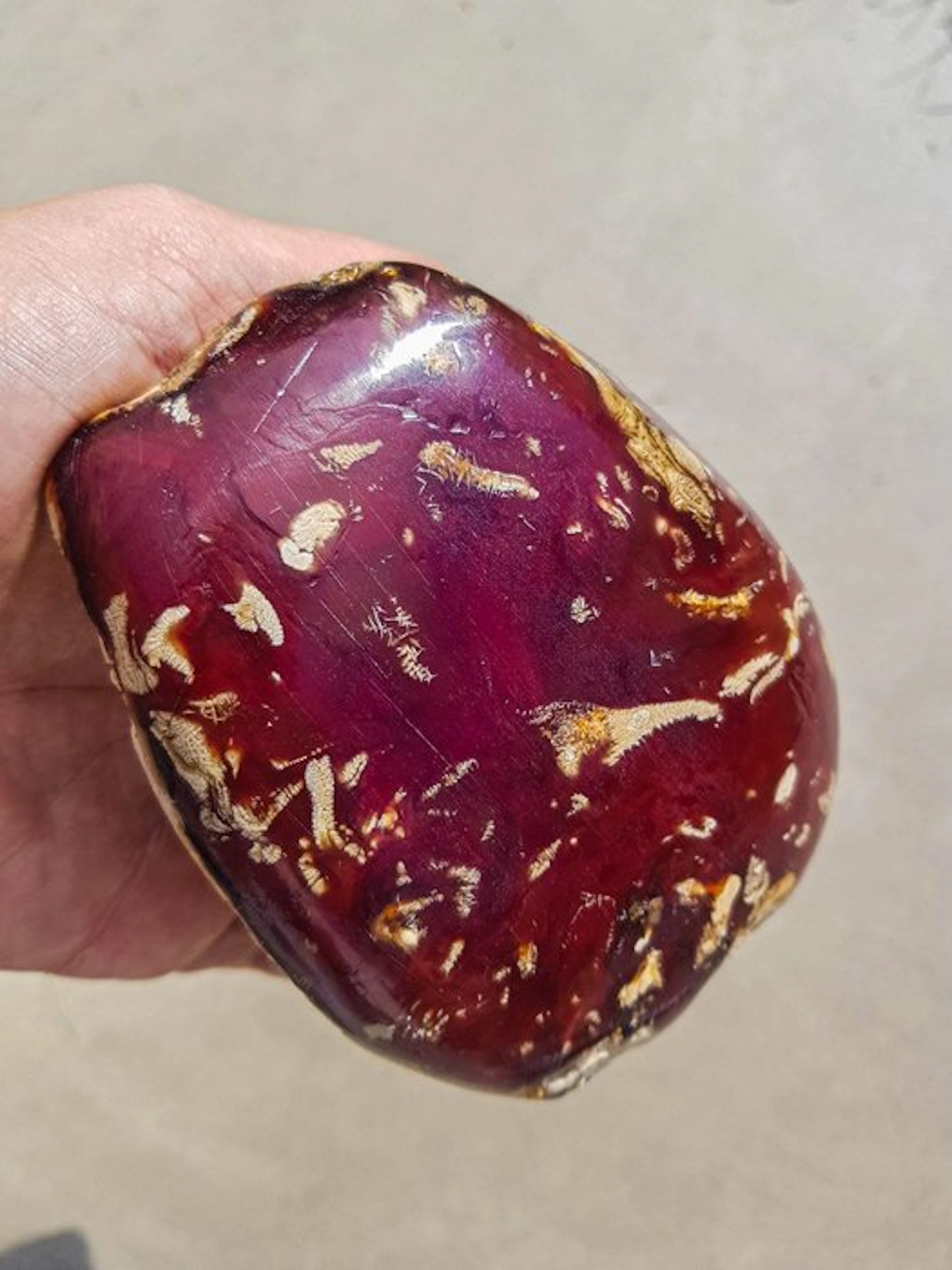 Amber - Amber - Red copal amber - 12 cm - 9.5 cm (No reserve price)