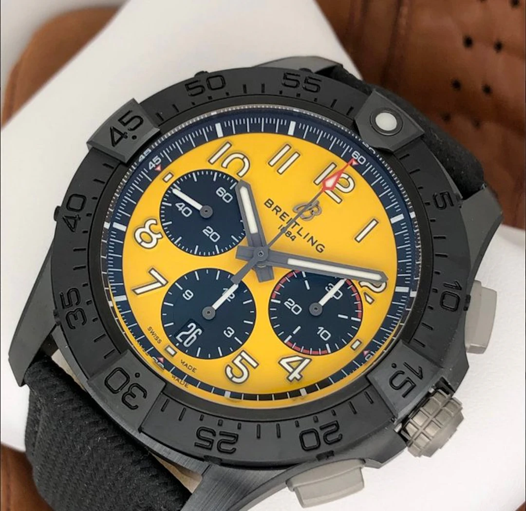 Breitling - Avenger B01 Chronograph 44 Night Mission...