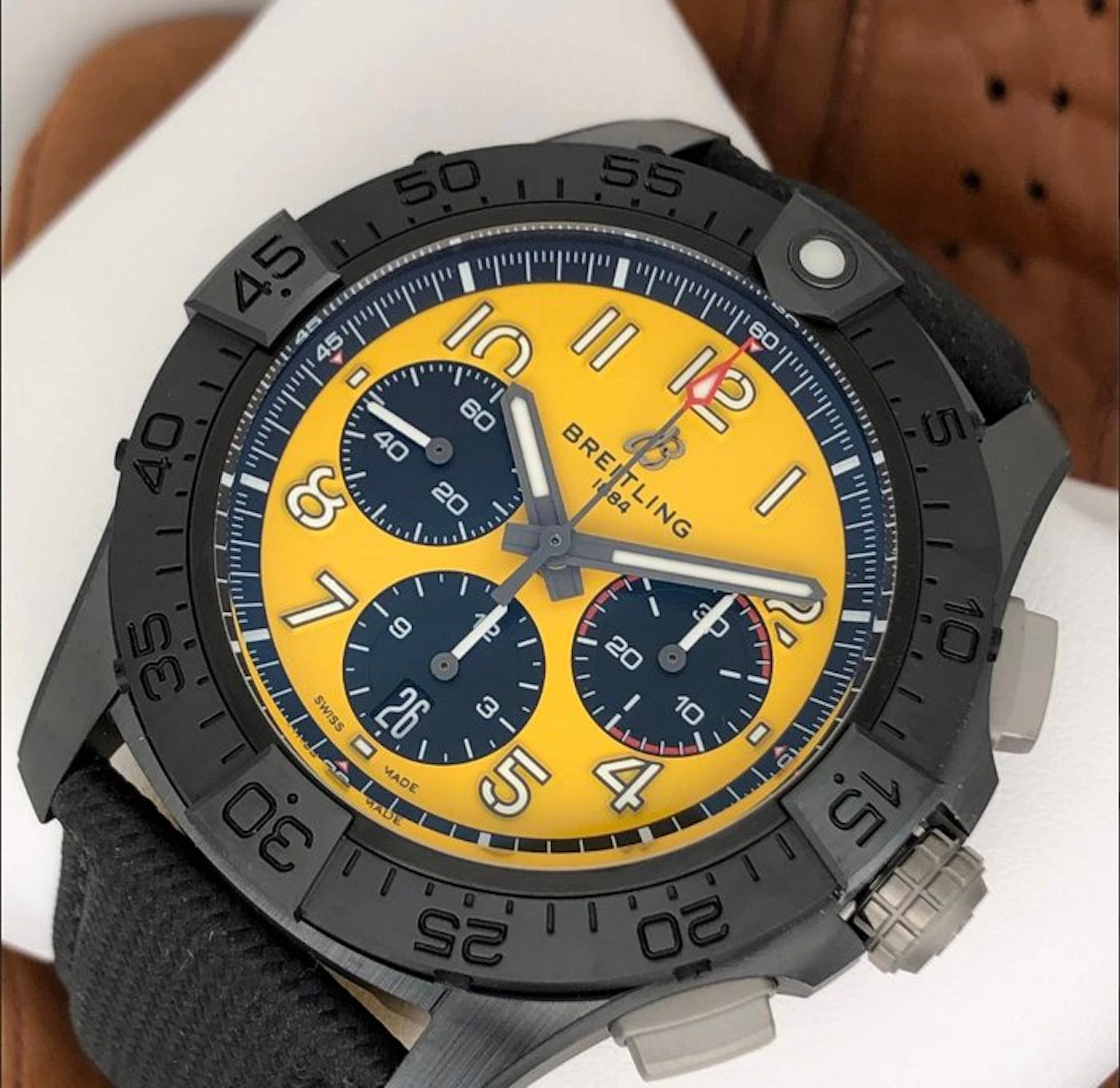 Breitling - Avenger B01 Chronograph 44 Night Mission...