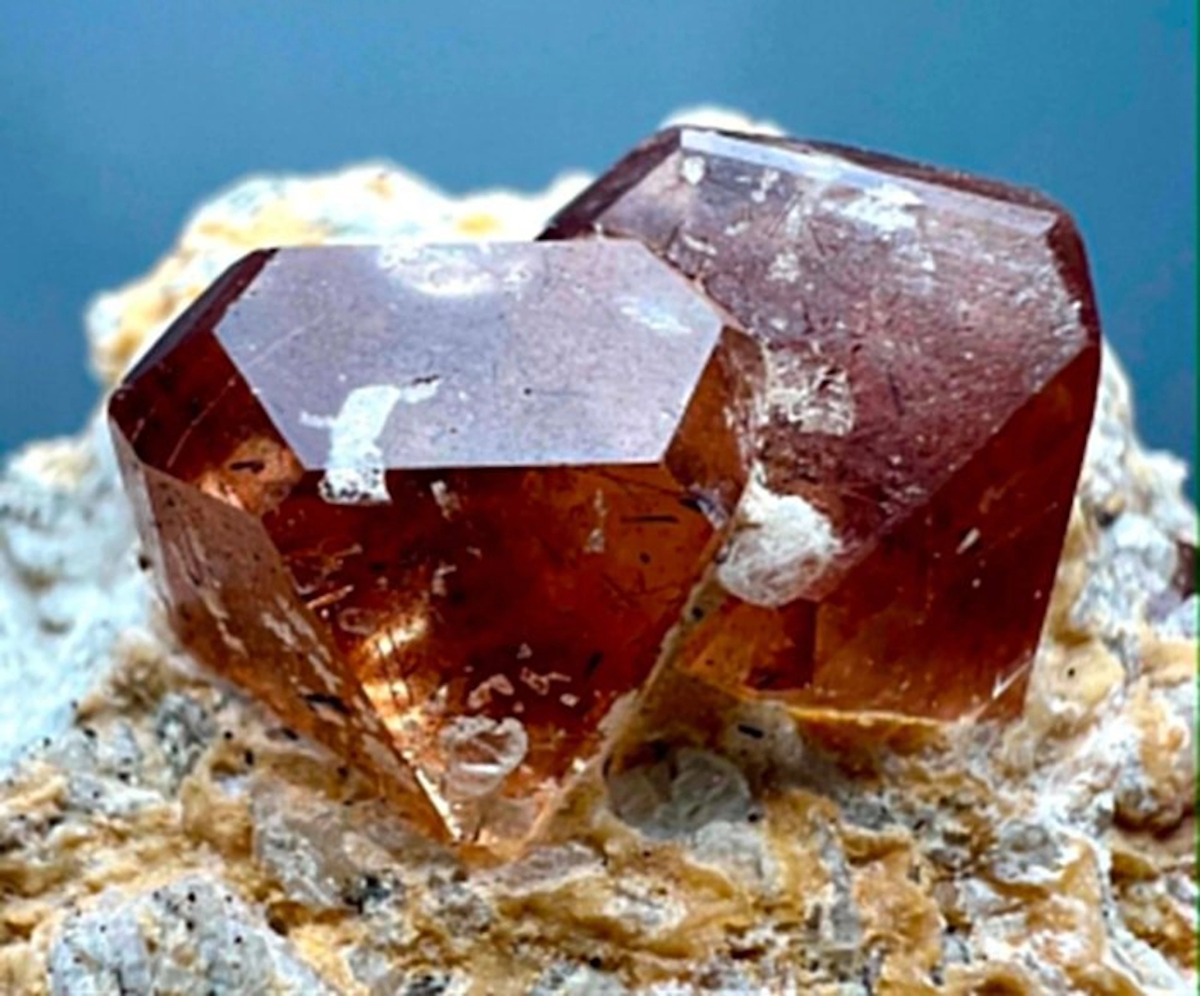 Topaz Crystal on matrix - Height: 89 mm - Width: 64 mm- 310 g - (1)