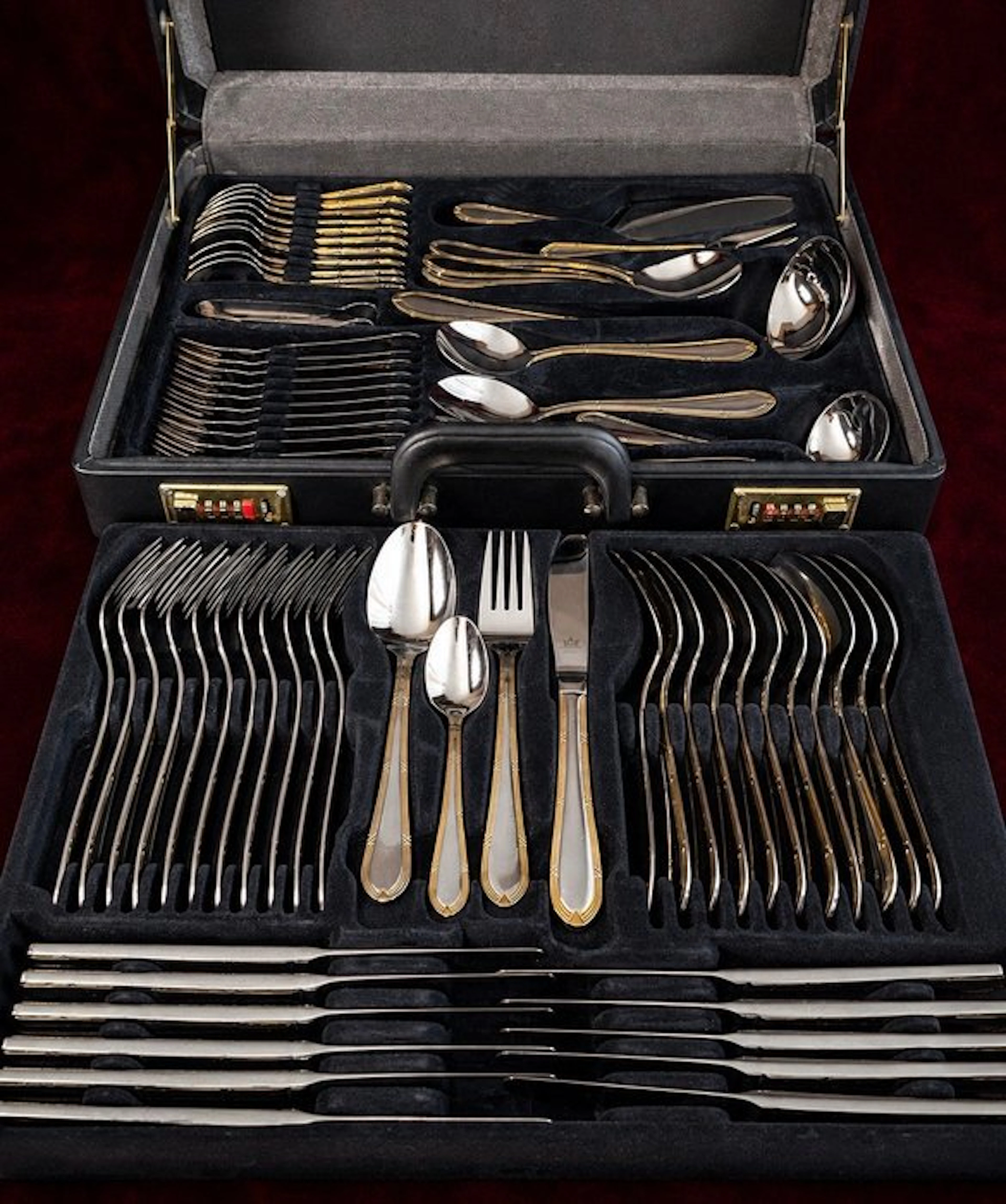Solingen - Cutlery set for 12 (70) - Nuremberg cruciate...