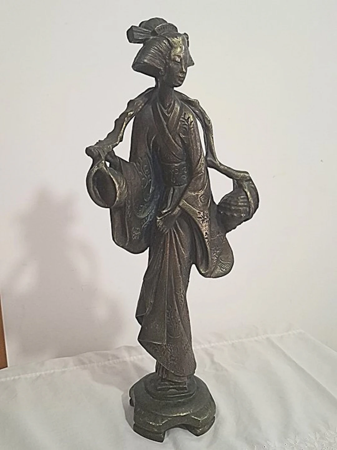 Sculpture, PORTATRICE D'ACQUA - 44 cm - Bronze