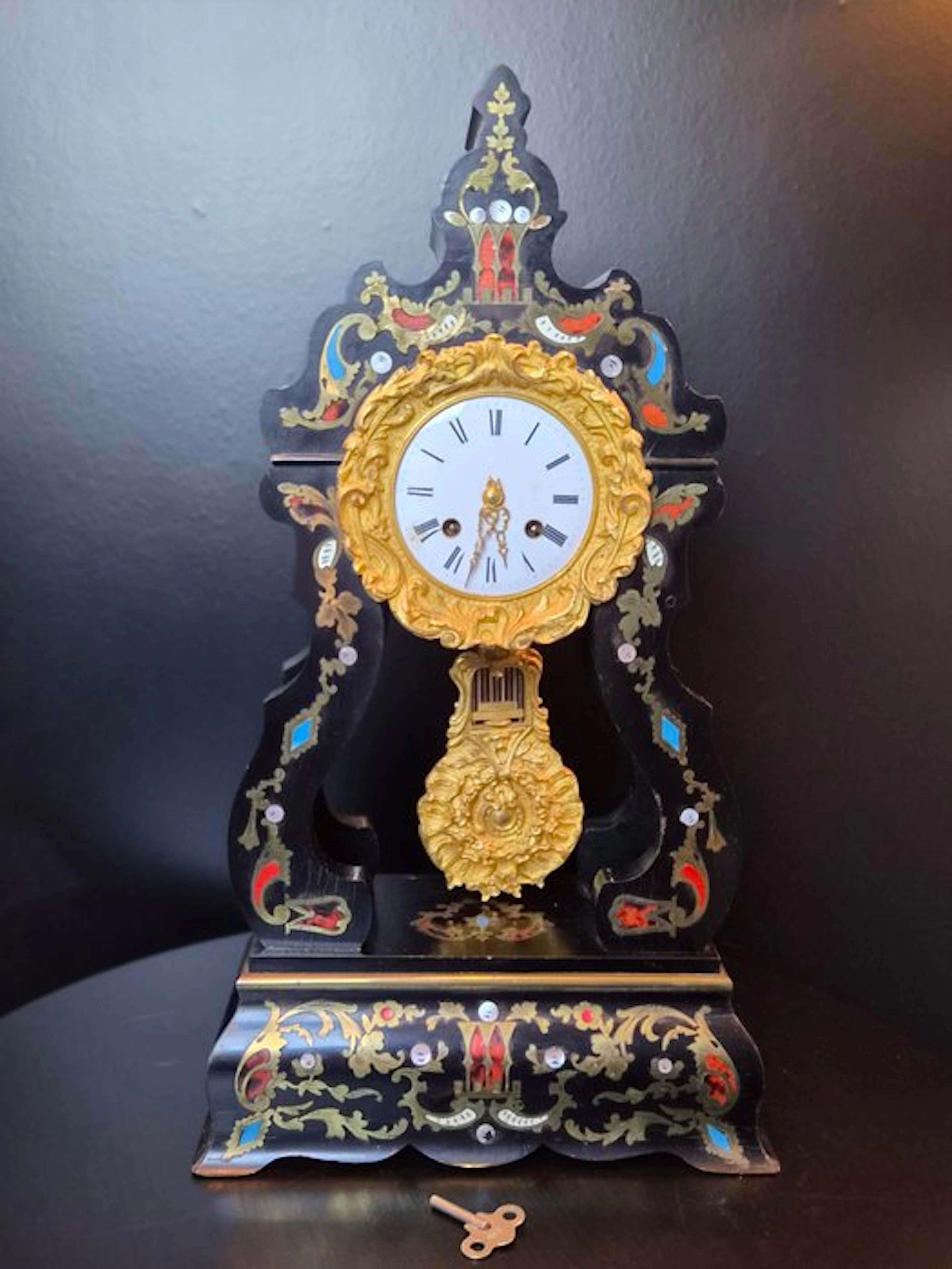 Mantel clock - Wood - 1850-1900