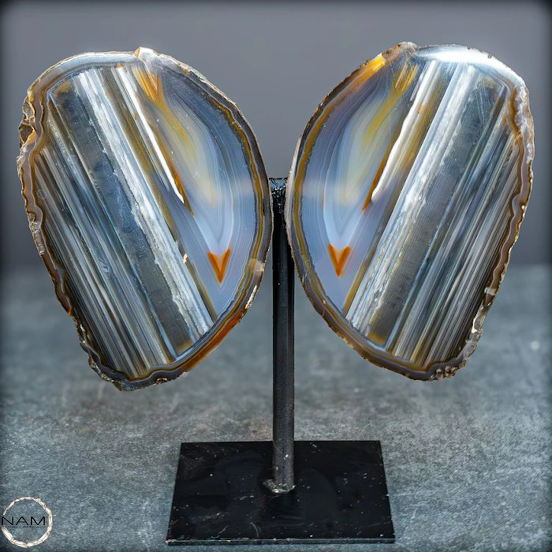 Exceptional natural agate pair on stands with perfect mirror image- 1391.17 g