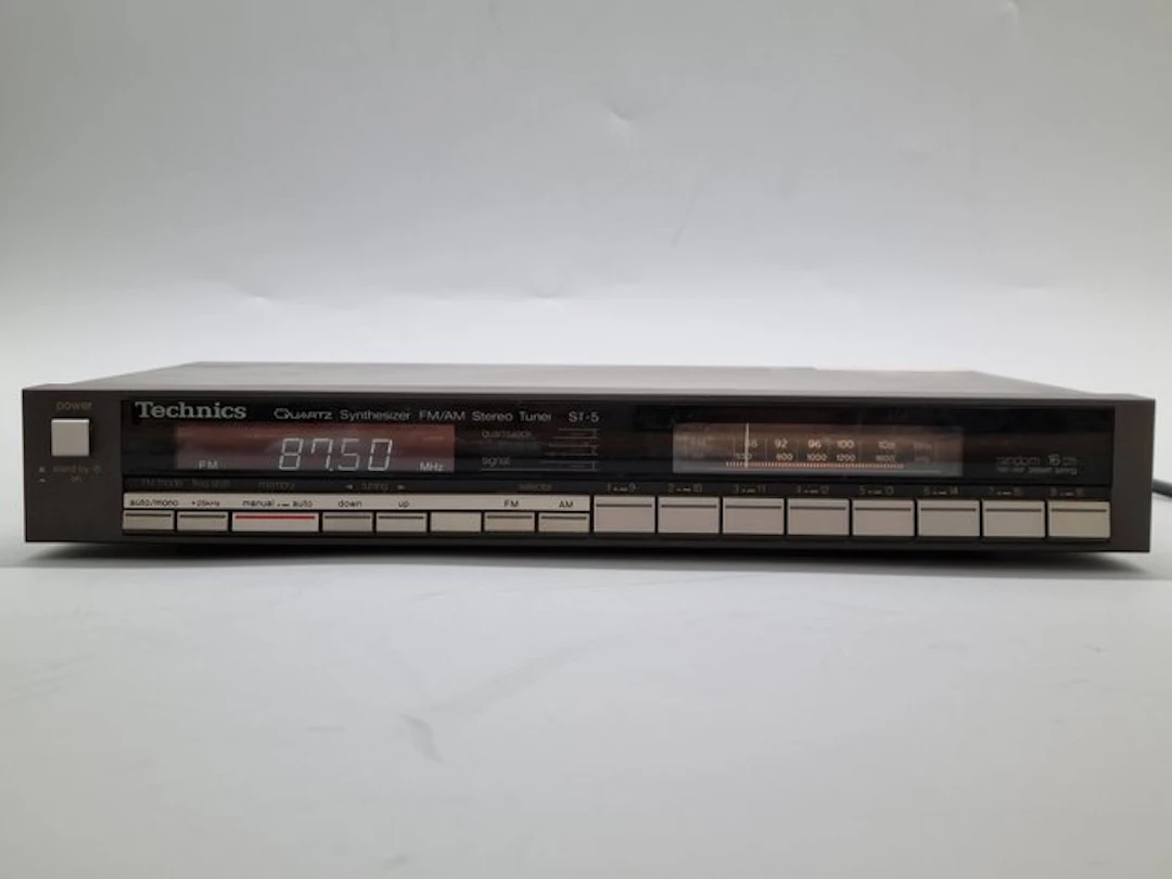 Technics - ST-5 Quartz Synthesizer Stereo FM/AM Radio Tuner