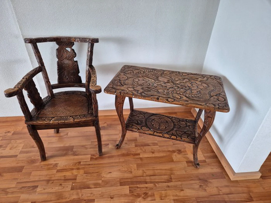 Table - Wood - Set with chair