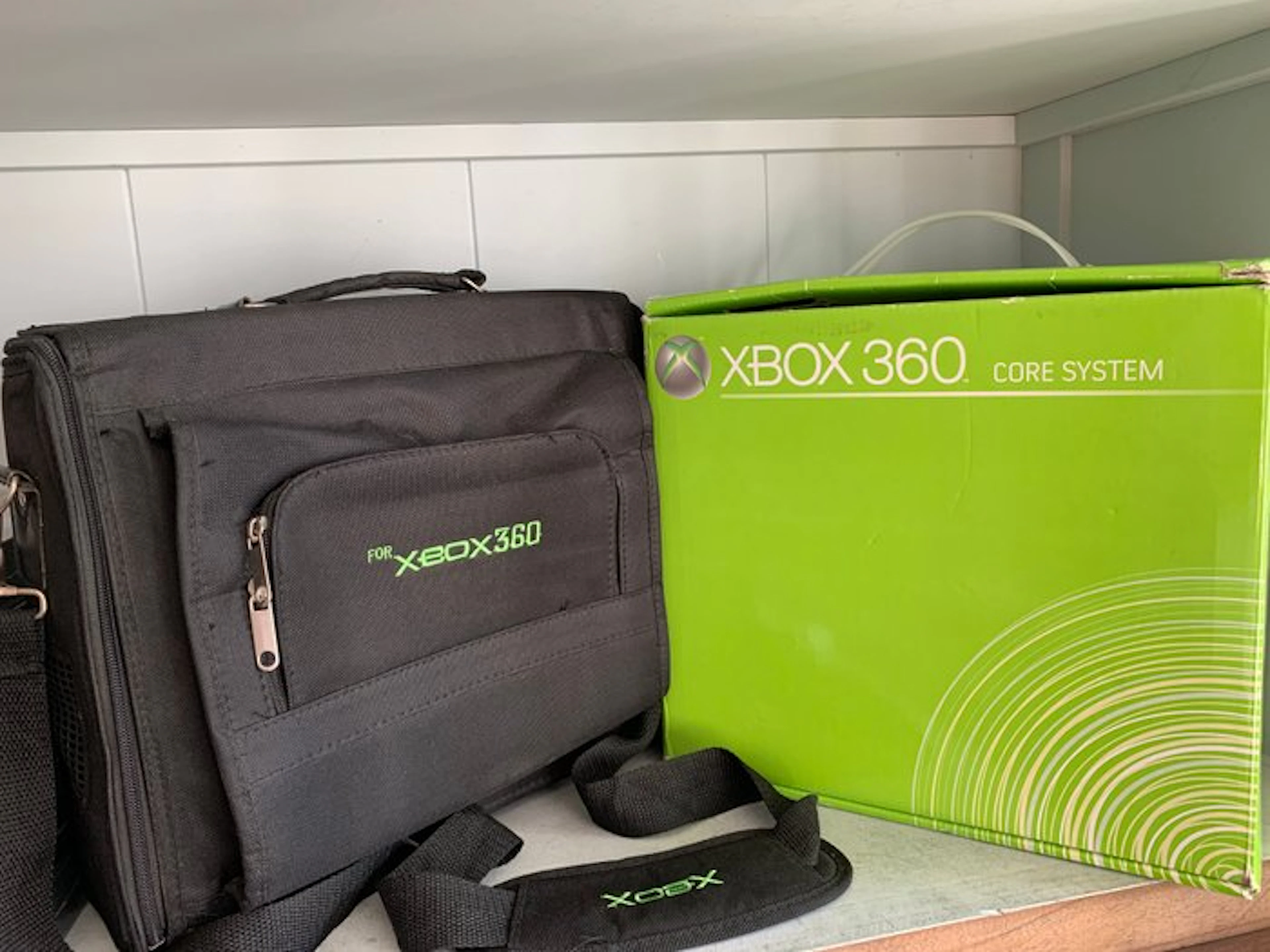Microsoft - Xbox 360 - Xbox 360 Core - Doos met...