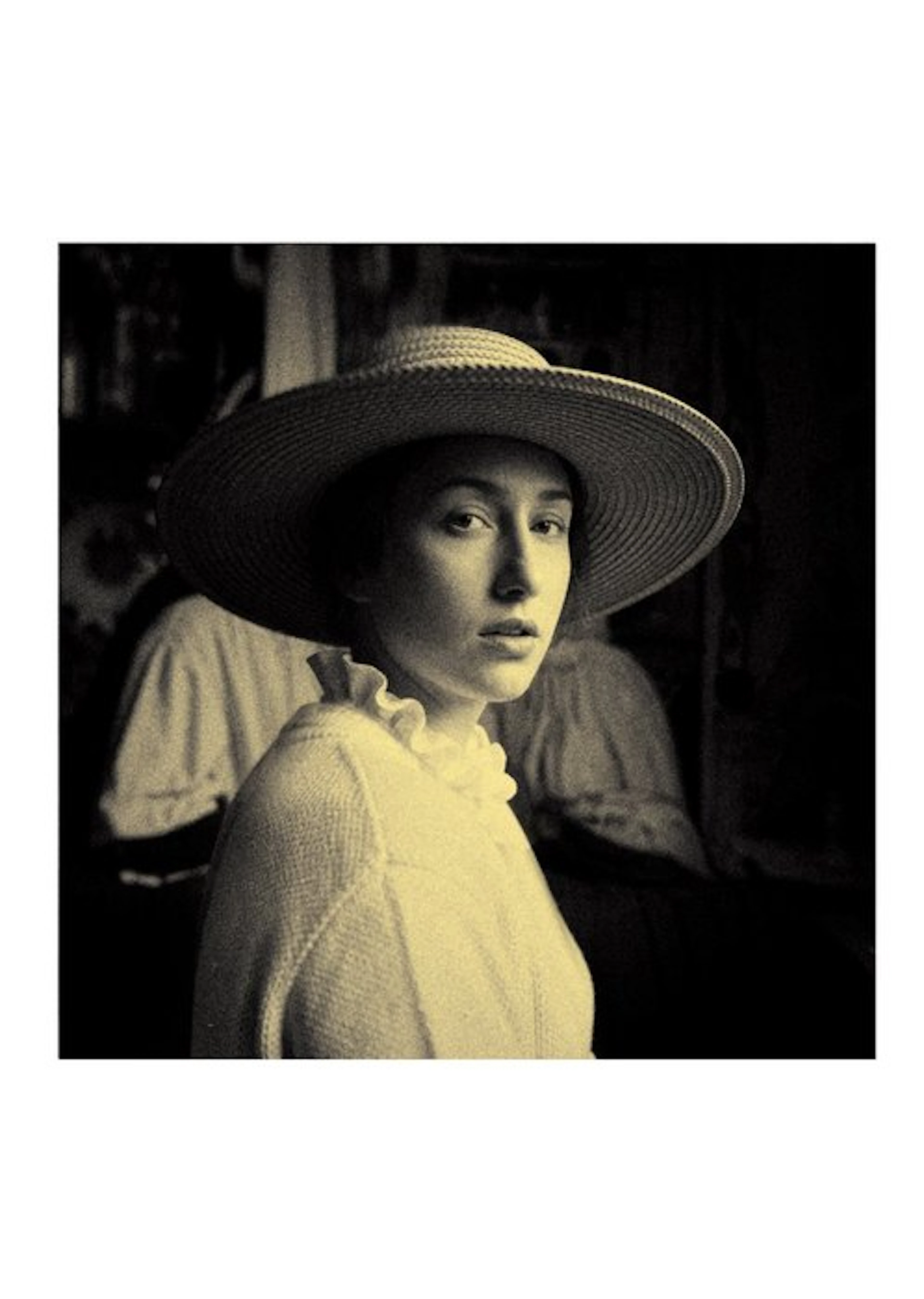 Erwin van Krey - Girl with a straw hat